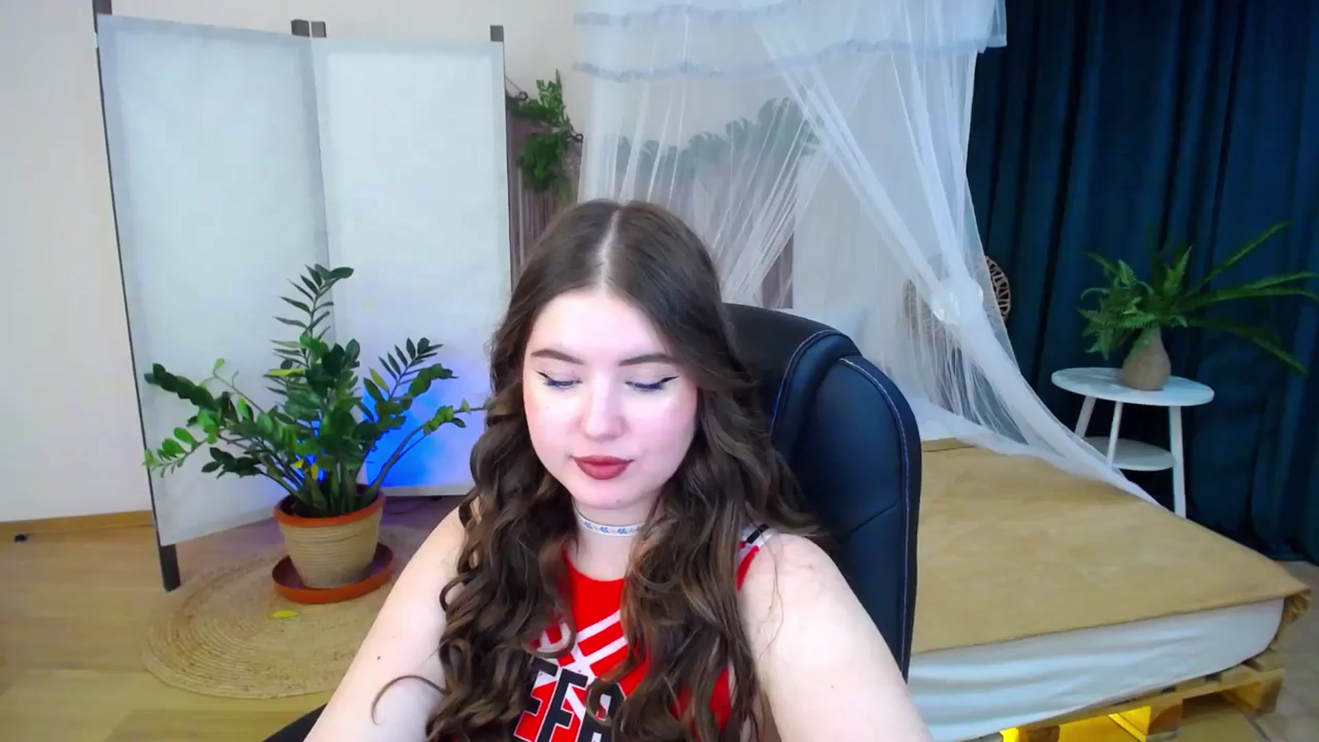 Gallery image thumbnail from AdmireMyEyes's myfreecams stream on, 11/15/2024, 09:47 image 11 of 20