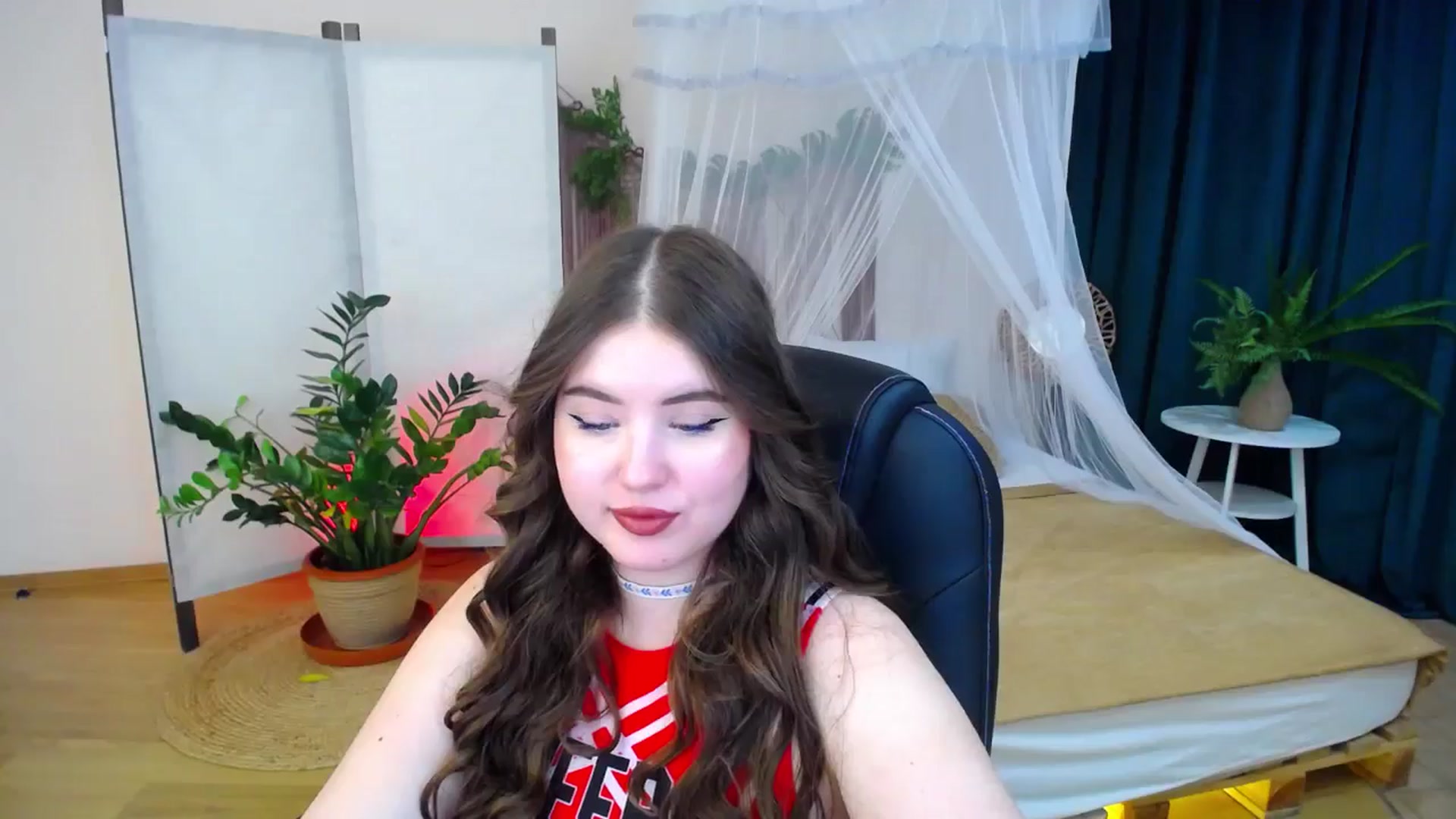 Gallery image thumbnail from AdmireMyEyes's myfreecams stream on, 11/15/2024, 09:47 image 13 of 20
