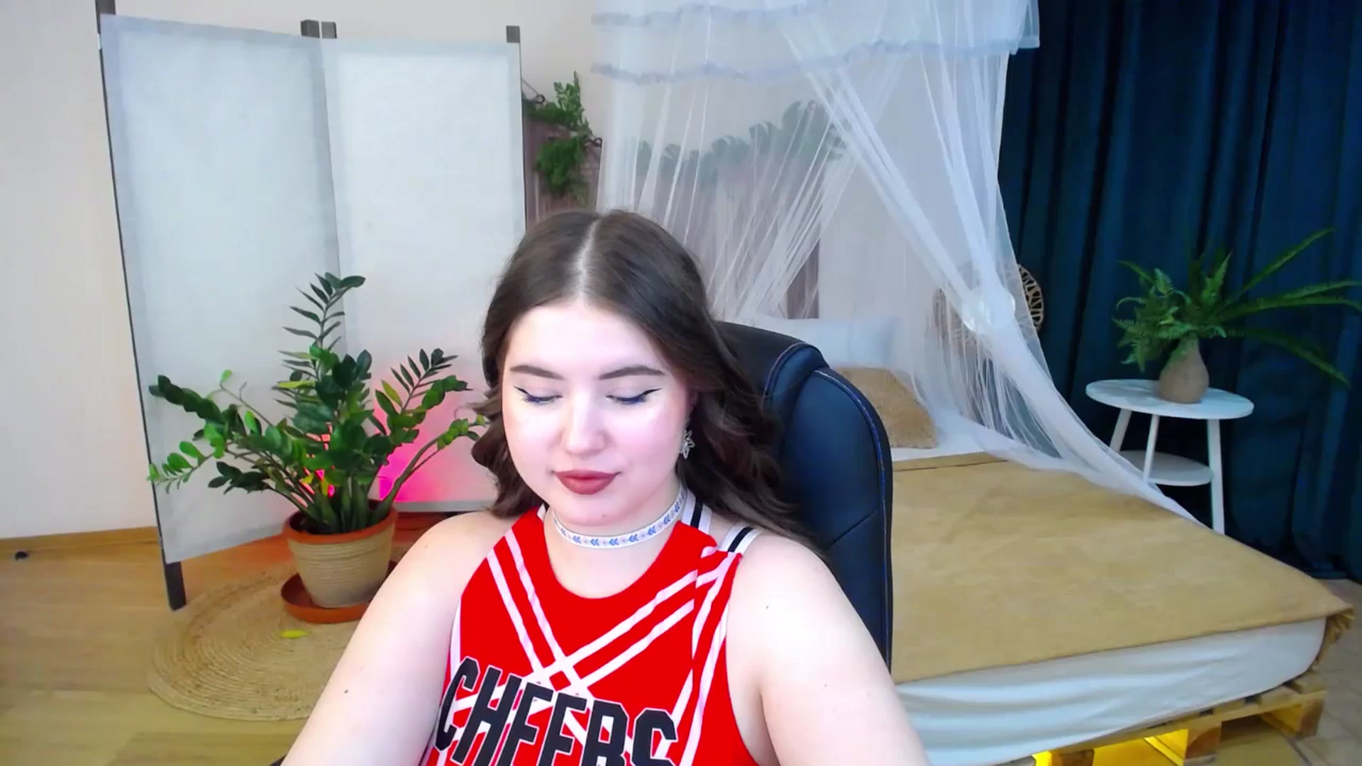 Gallery image thumbnail from AdmireMyEyes's myfreecams stream on, 11/15/2024, 09:47 image 20 of 20