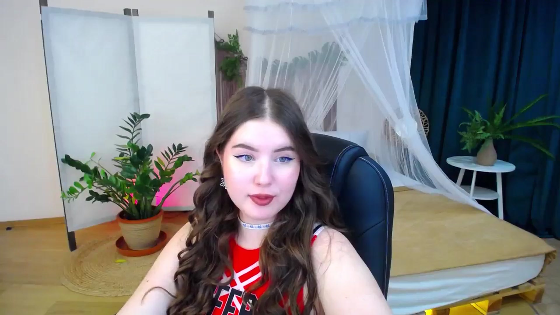 Gallery image thumbnail from AdmireMyEyes's myfreecams stream on, 11/15/2024, 09:47 image 10 of 20