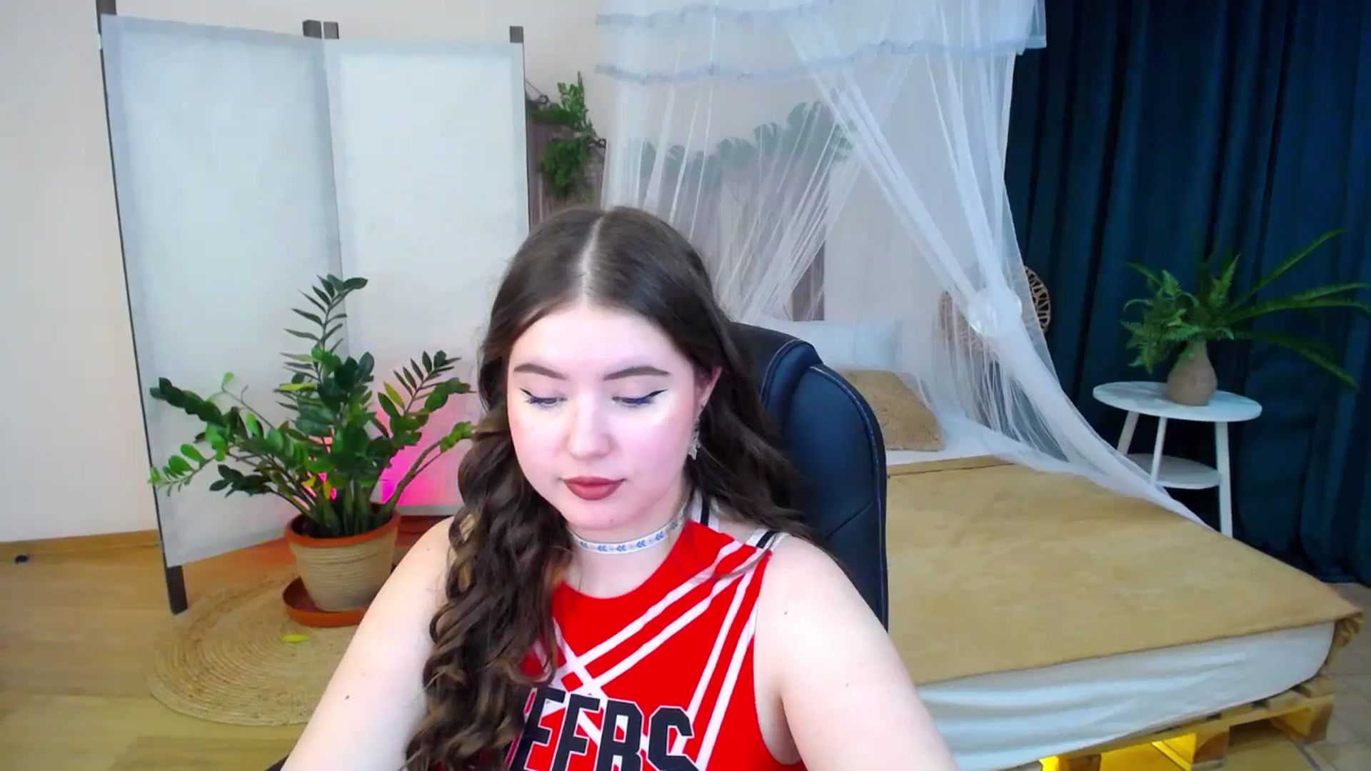 Gallery image thumbnail from AdmireMyEyes's myfreecams stream on, 11/15/2024, 09:47 image 2 of 20
