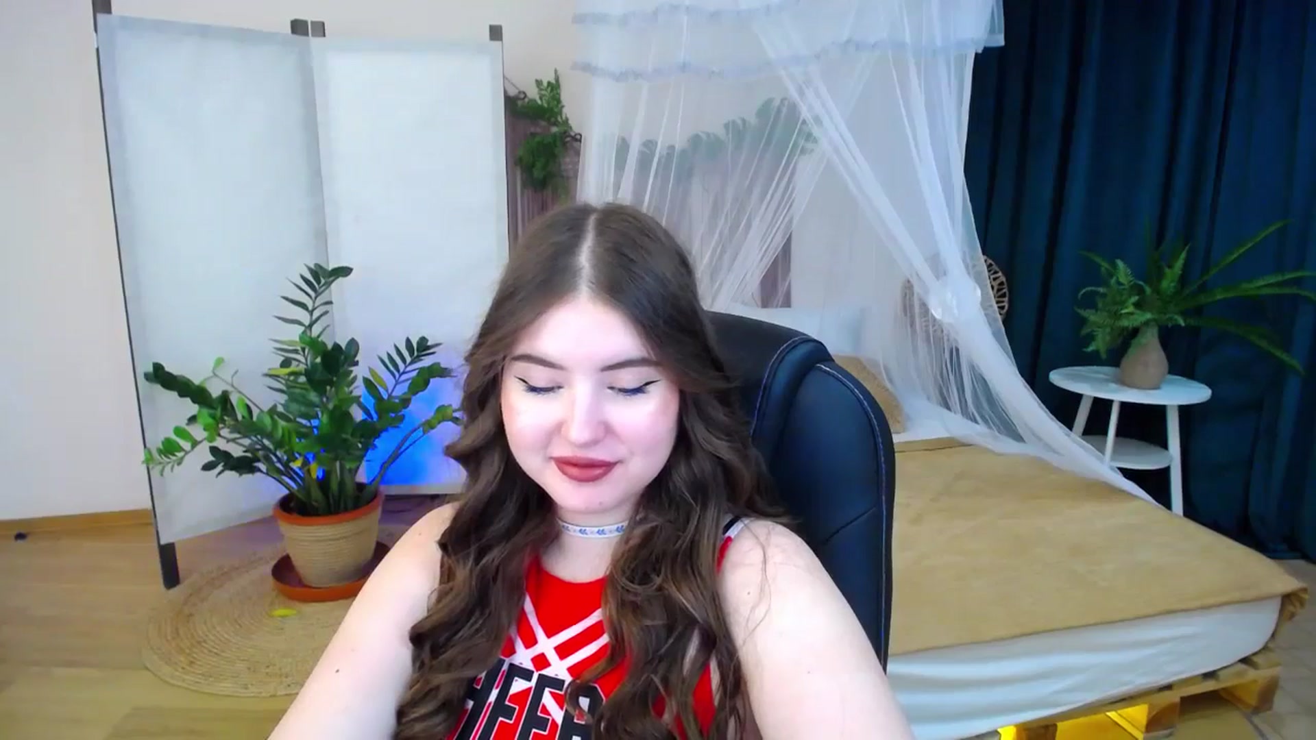 Gallery image thumbnail from AdmireMyEyes's myfreecams stream on, 11/15/2024, 09:47 image 15 of 20
