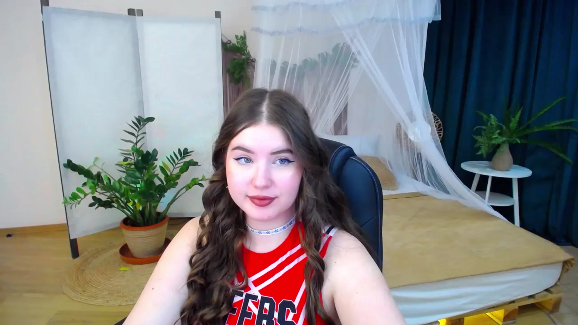 Gallery image thumbnail from AdmireMyEyes's myfreecams stream on, 11/15/2024, 09:47 image 4 of 20
