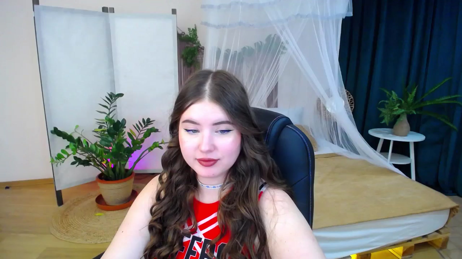 Gallery image thumbnail from AdmireMyEyes's myfreecams stream on, 11/15/2024, 09:47 image 8 of 20