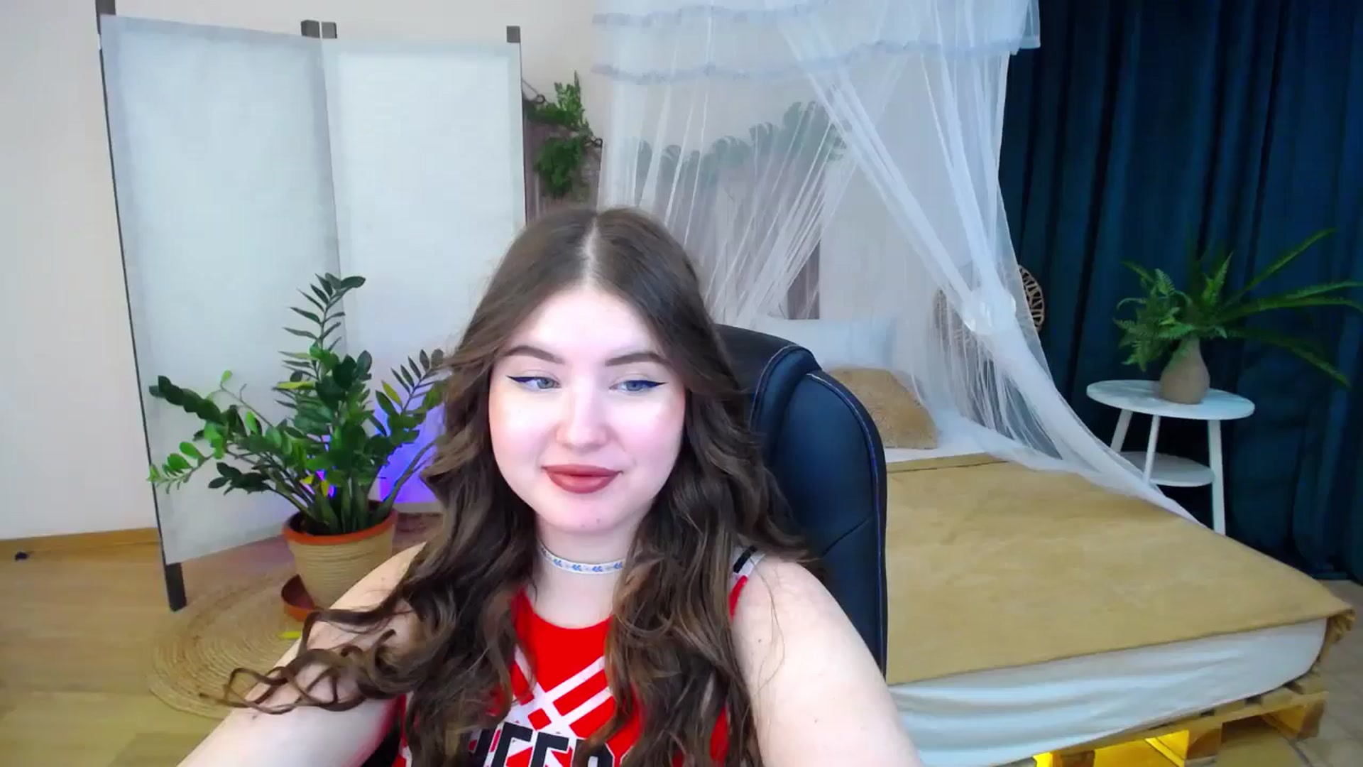 Gallery image thumbnail from AdmireMyEyes's myfreecams stream on, 11/15/2024, 09:47 image 14 of 20