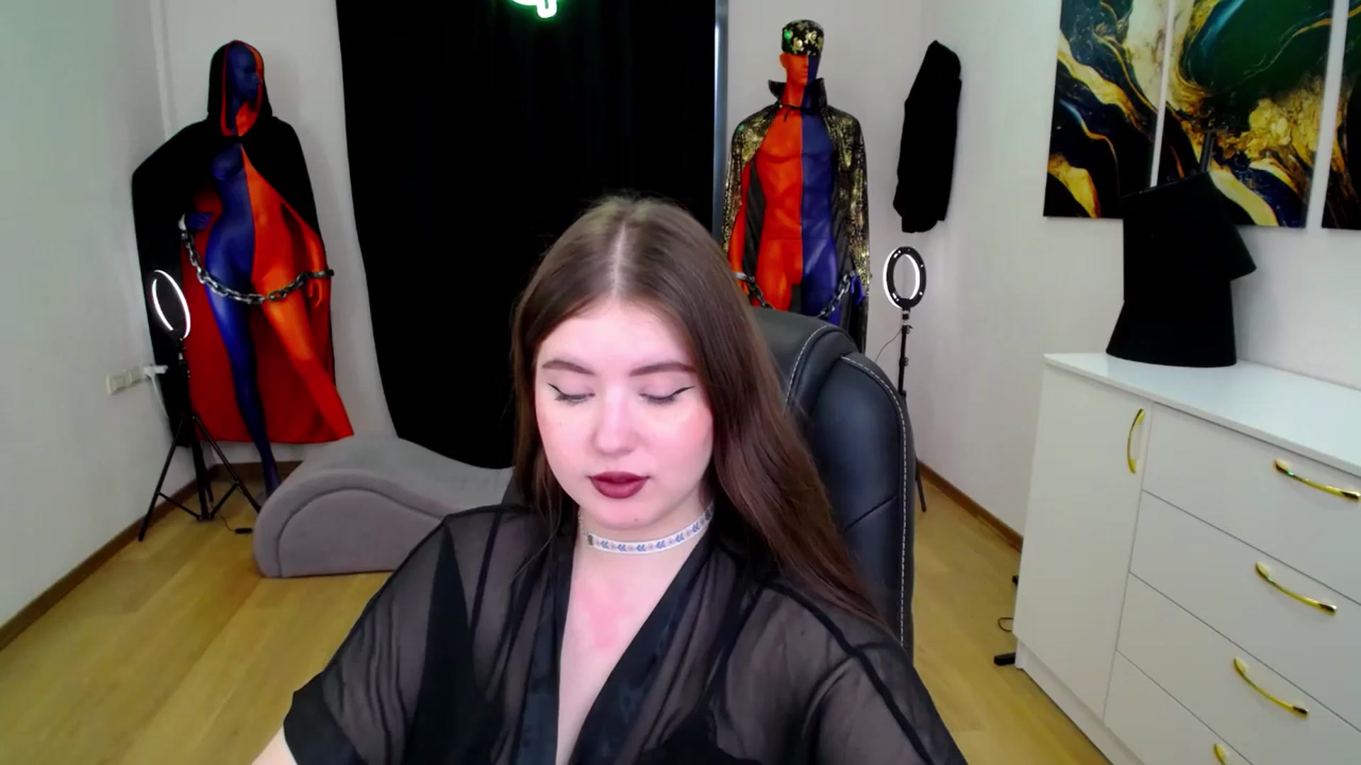 Gallery image thumbnail from AdmireMyEyes's myfreecams stream on, 11/16/2024, 09:15 image 6 of 20