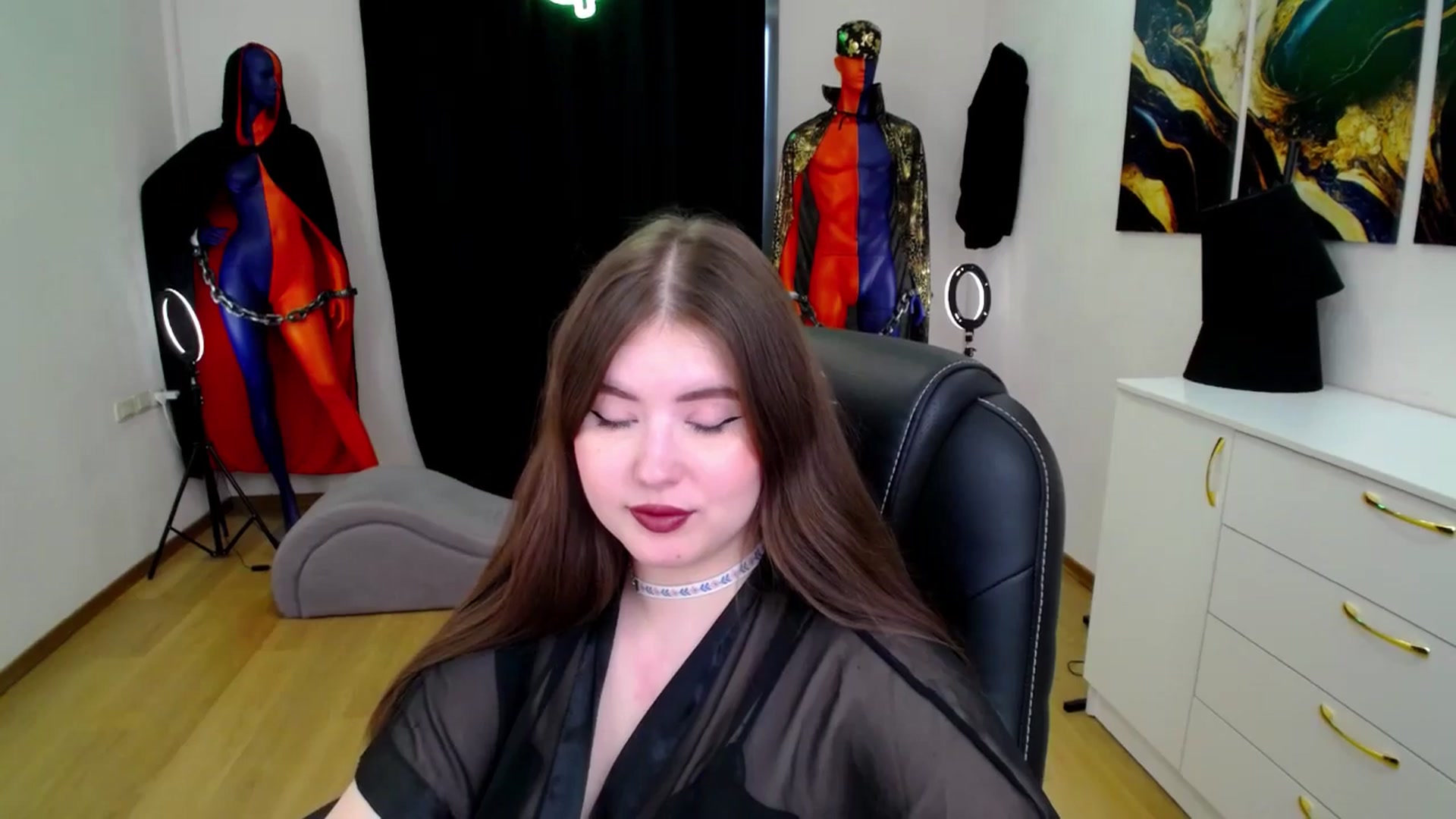 Gallery image thumbnail from AdmireMyEyes's myfreecams stream on, 11/16/2024, 09:15 image 10 of 20