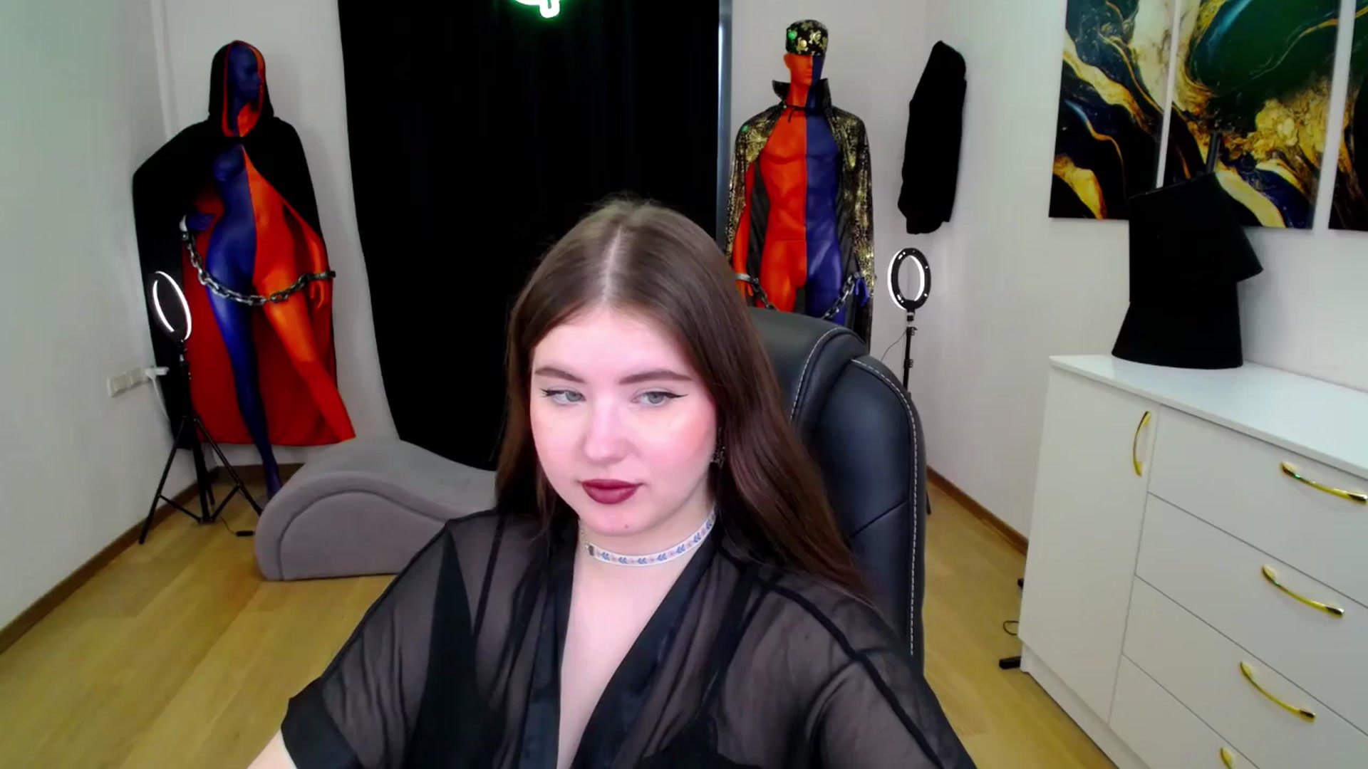 Gallery image thumbnail from AdmireMyEyes's myfreecams stream on, 11/16/2024, 09:15 image 5 of 20