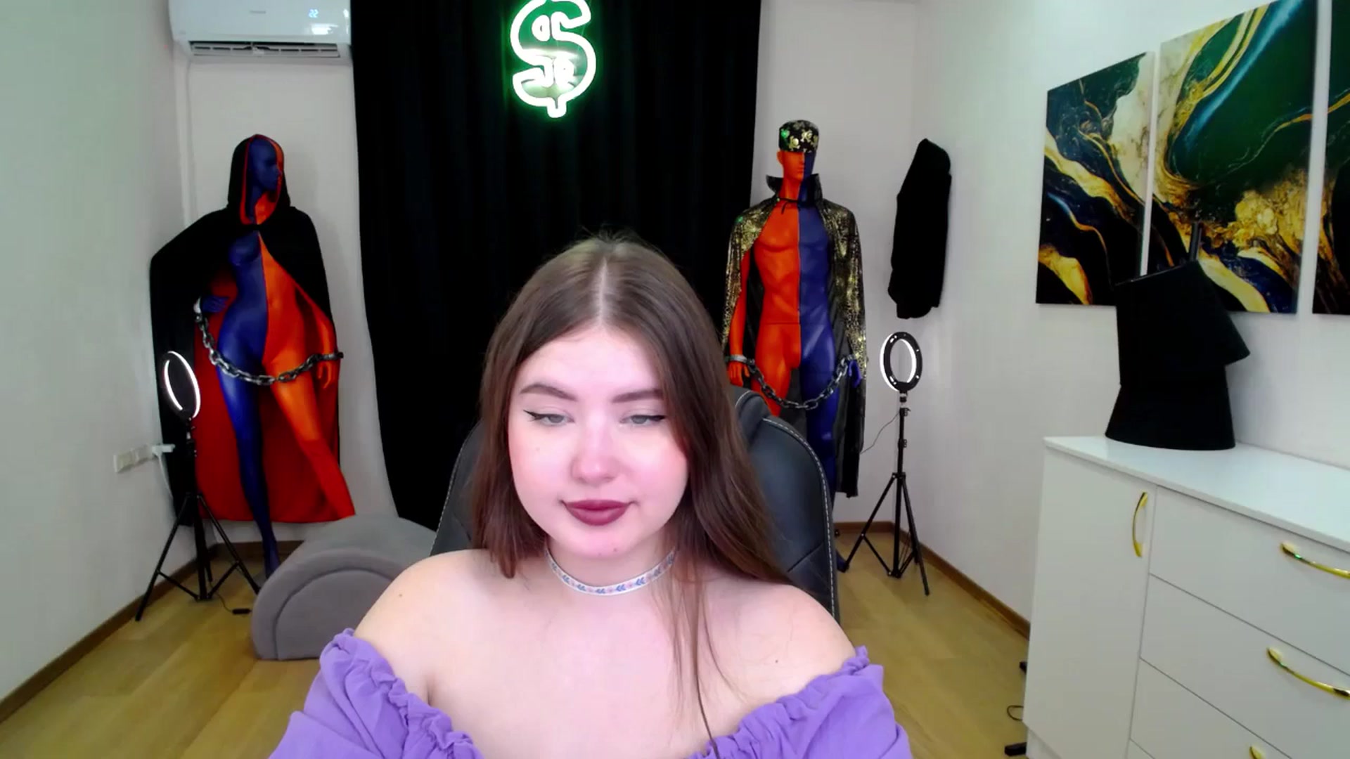 Gallery image thumbnail from AdmireMyEyes's myfreecams stream on, 11/16/2024, 09:40 image 19 of 20
