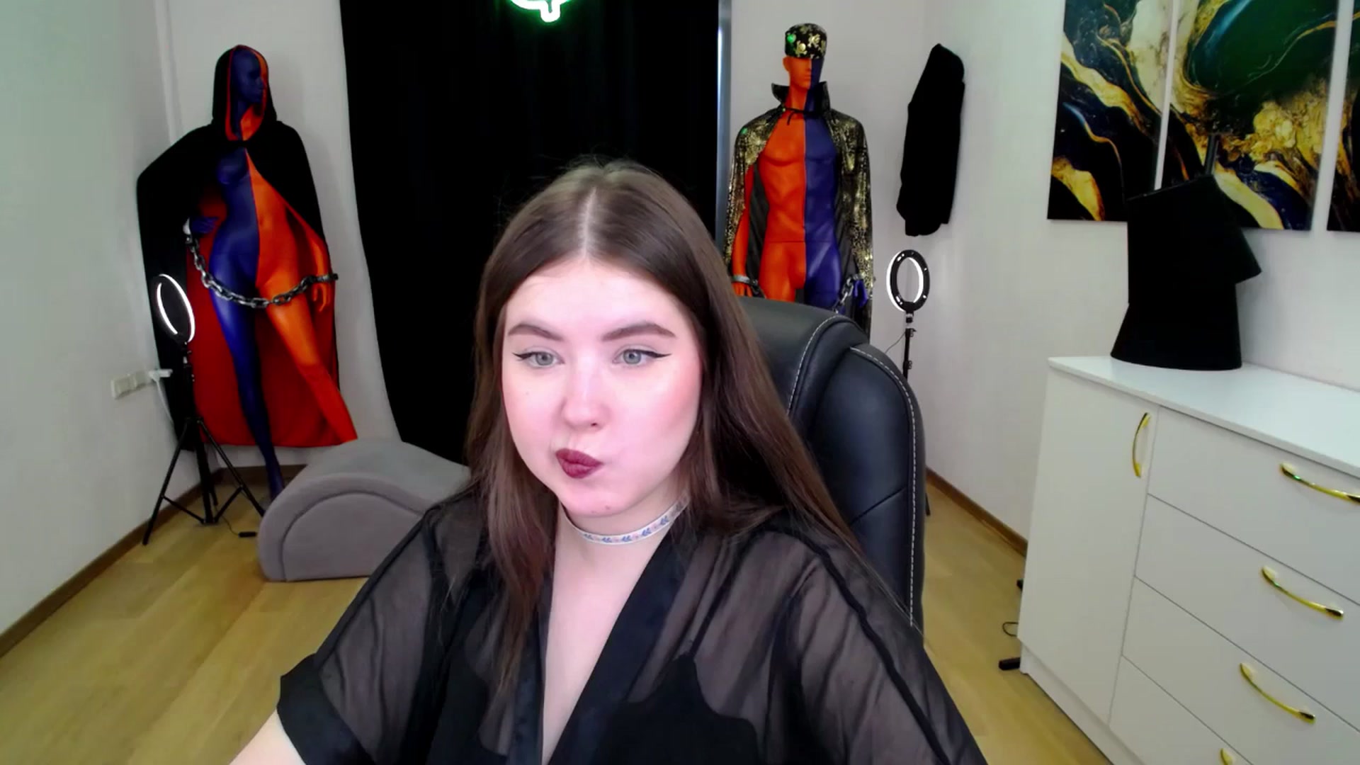 Gallery image thumbnail from AdmireMyEyes's myfreecams stream on, 11/16/2024, 09:40 image 5 of 20