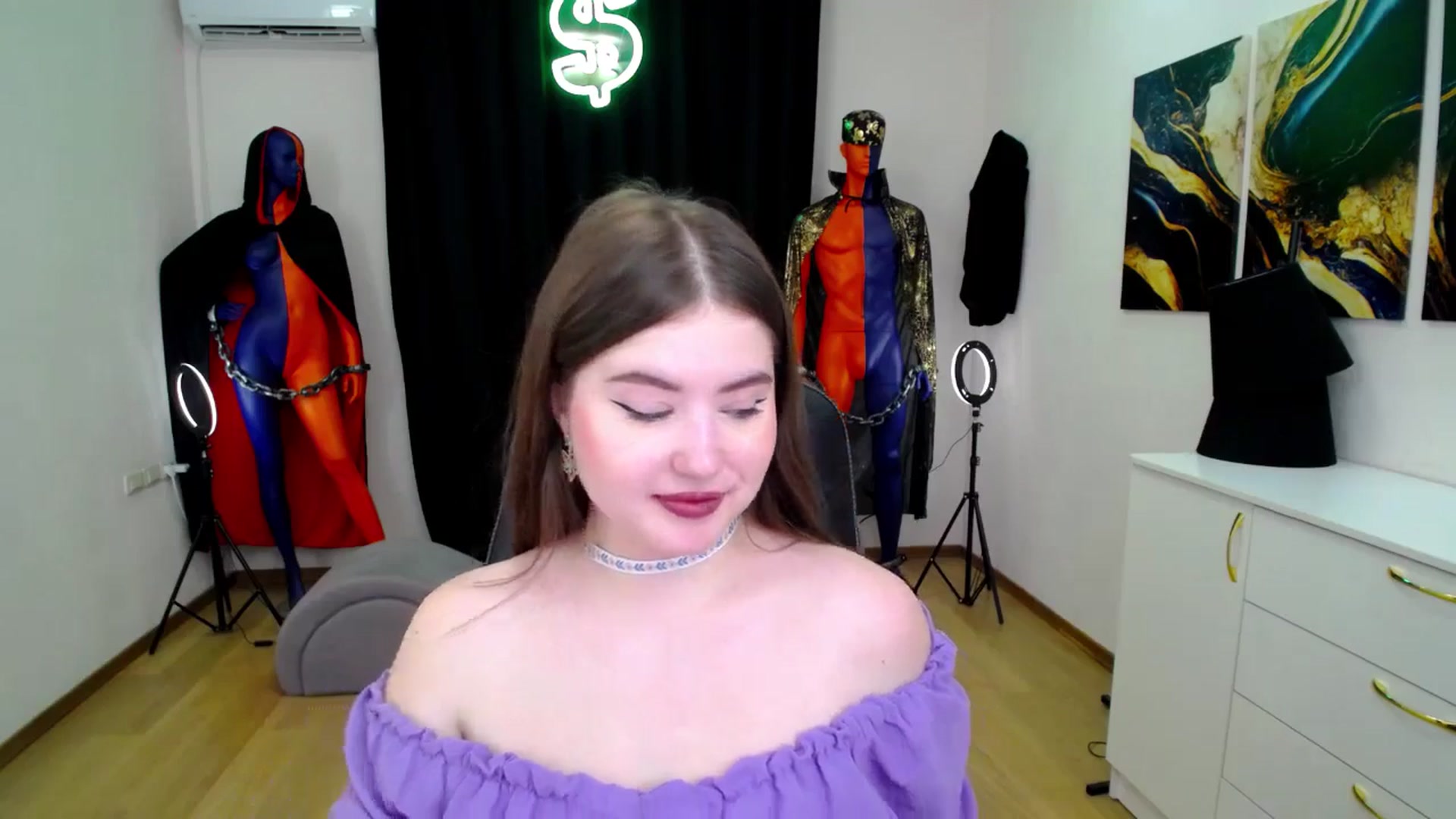 Gallery image thumbnail from AdmireMyEyes's myfreecams stream on, 11/16/2024, 11:32 image 6 of 20
