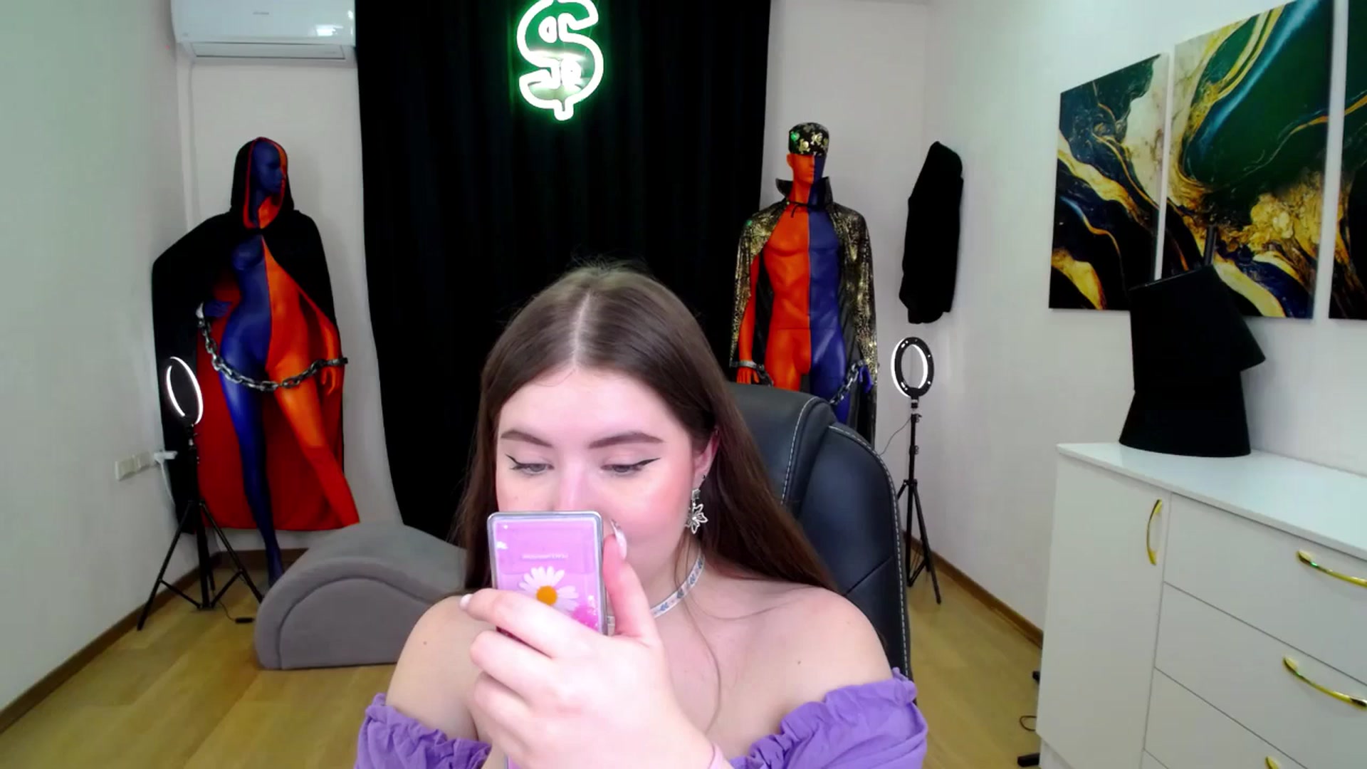 Gallery image thumbnail from AdmireMyEyes's myfreecams stream on, 11/16/2024, 11:32 image 1 of 20