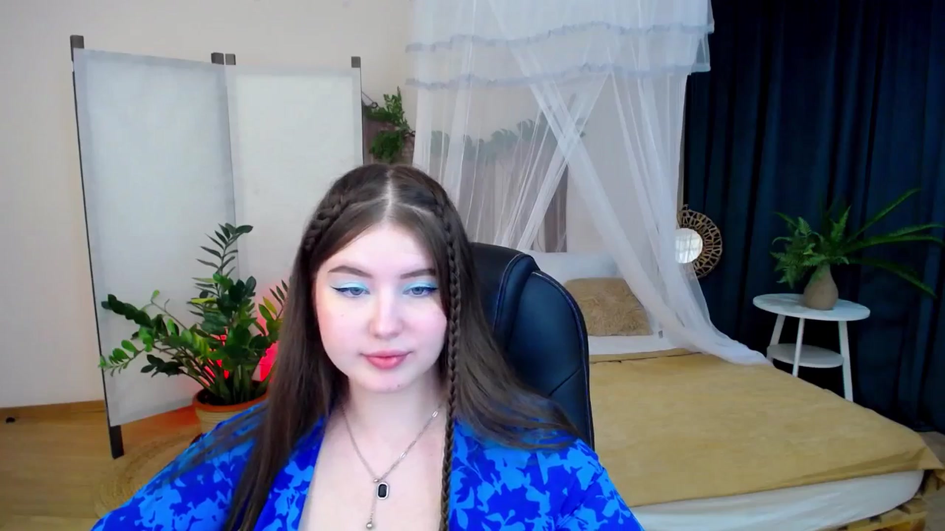 Gallery image thumbnail from AdmireMyEyes's myfreecams stream on, 11/17/2024, 19:46 image 3 of 20