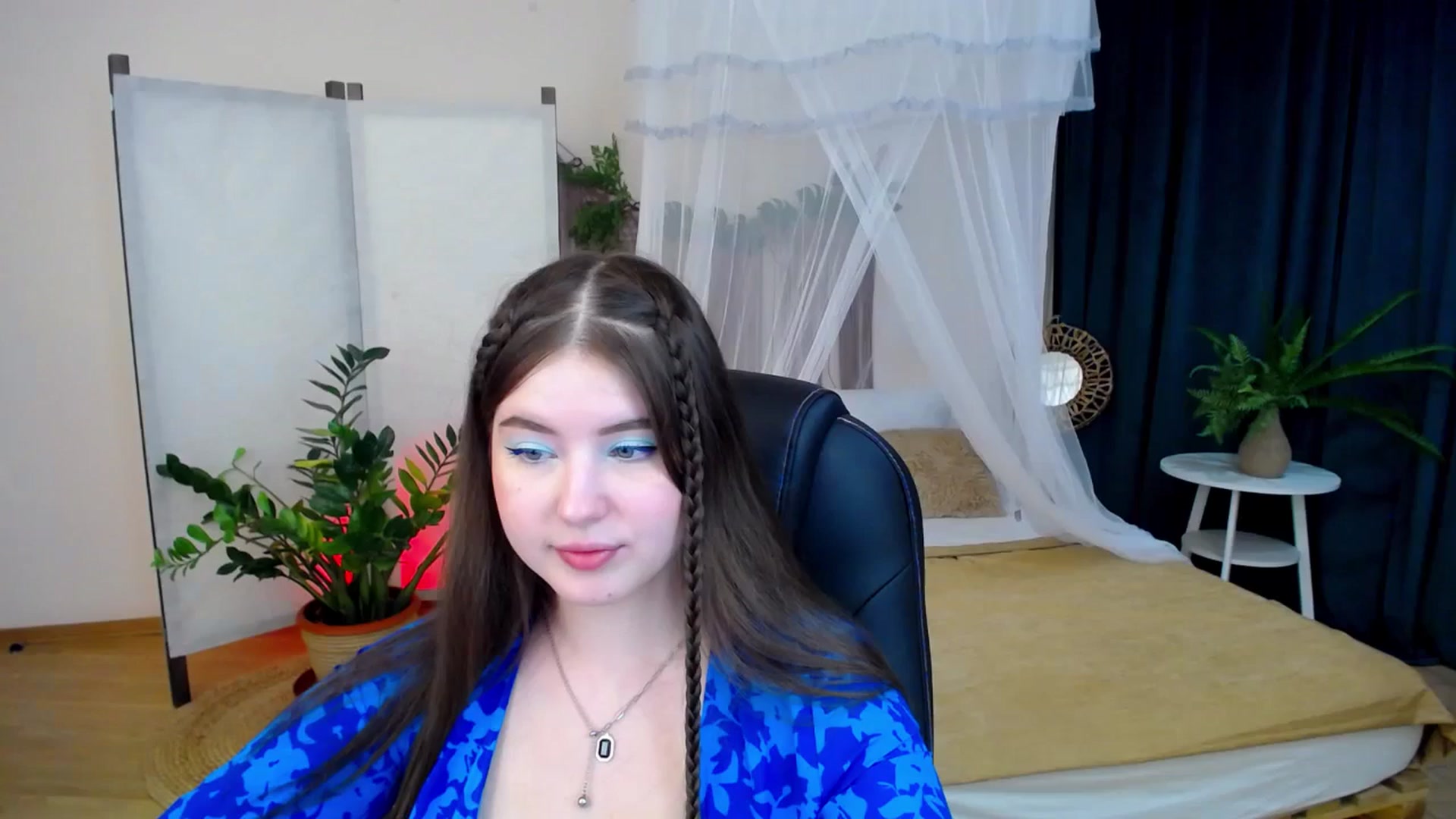 Gallery image thumbnail from AdmireMyEyes's myfreecams stream on, 11/17/2024, 19:46 image 2 of 20