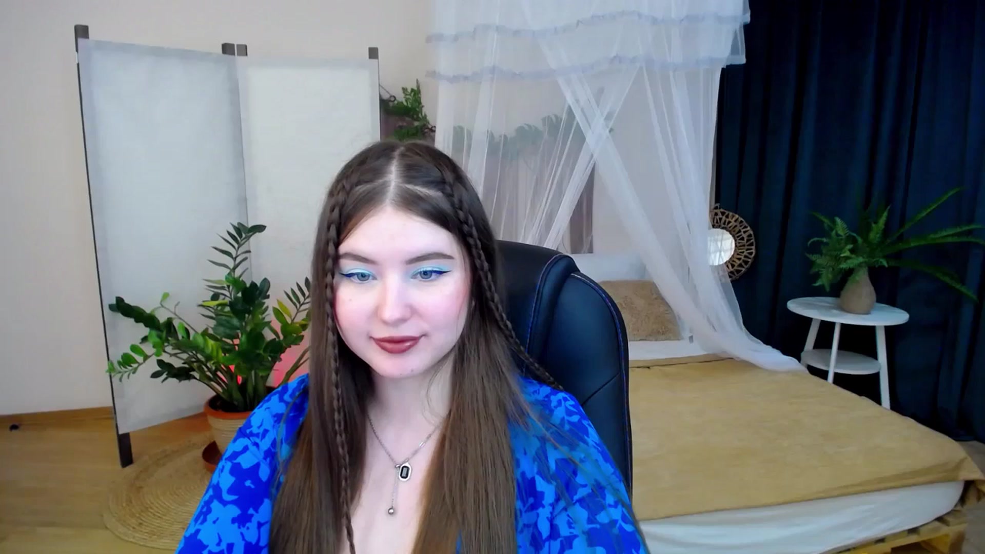 Gallery image thumbnail from AdmireMyEyes's myfreecams stream on, 11/17/2024, 21:04 image 8 of 20