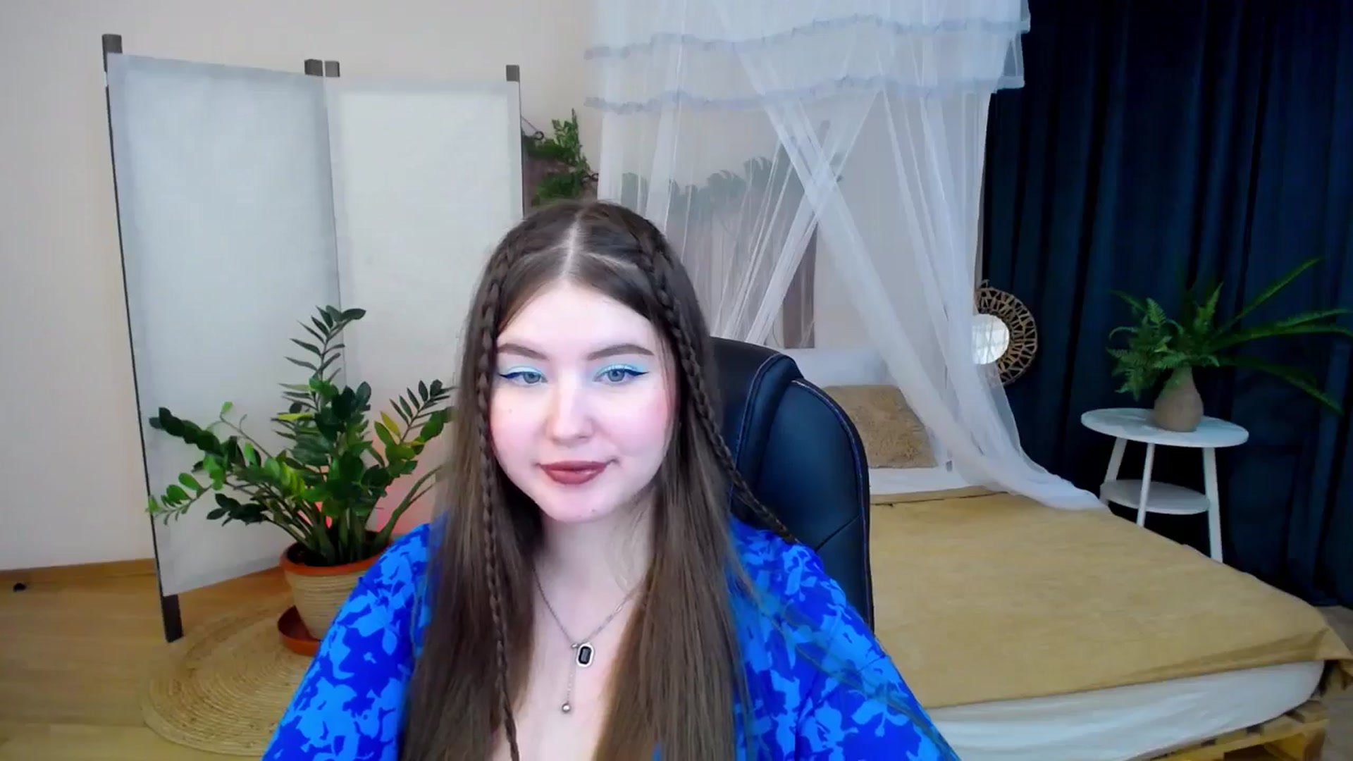 Gallery image thumbnail from AdmireMyEyes's myfreecams stream on, 11/17/2024, 21:04 image 9 of 20