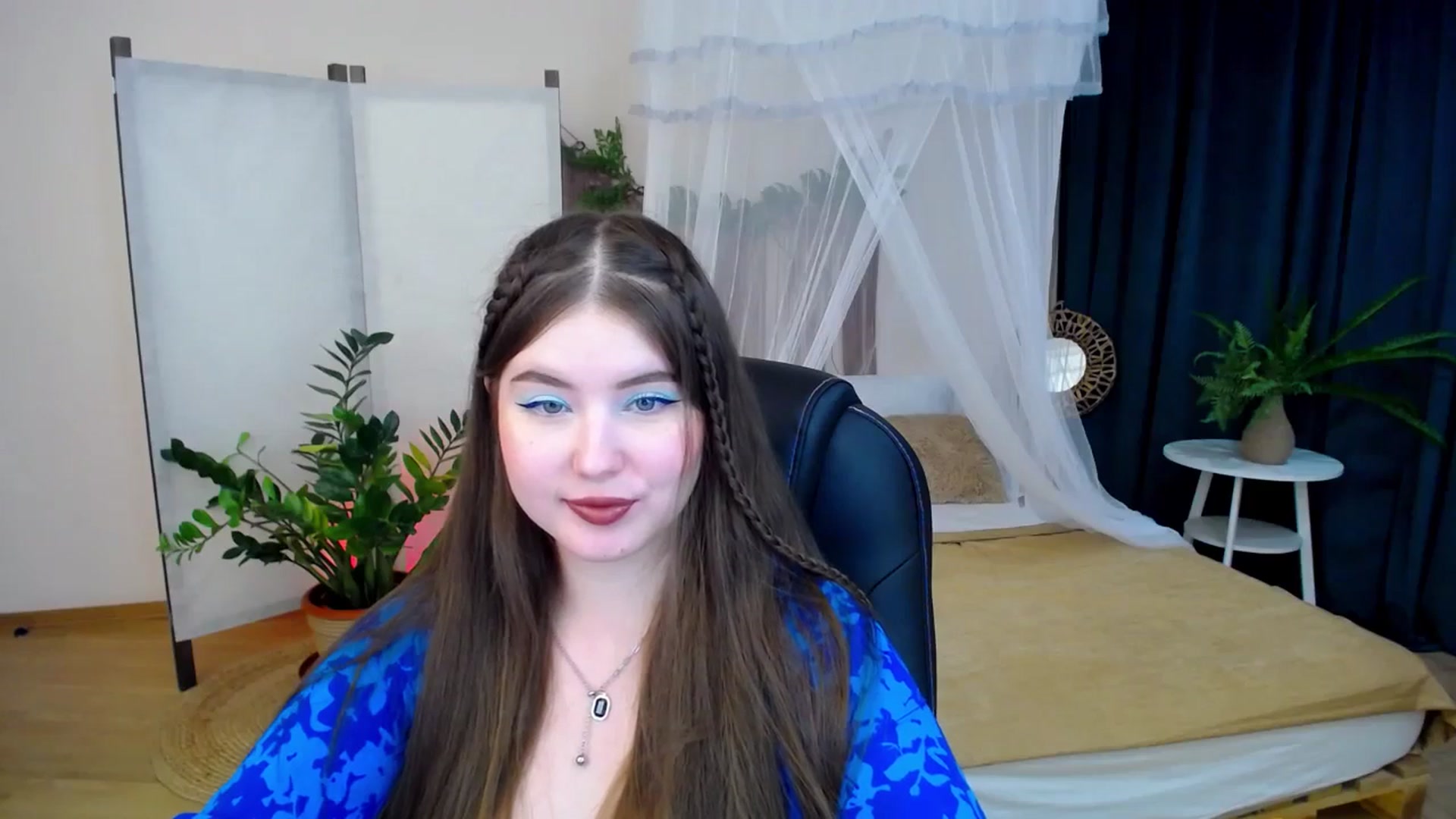 Gallery image thumbnail from AdmireMyEyes's myfreecams stream on, 11/17/2024, 21:04 image 16 of 20