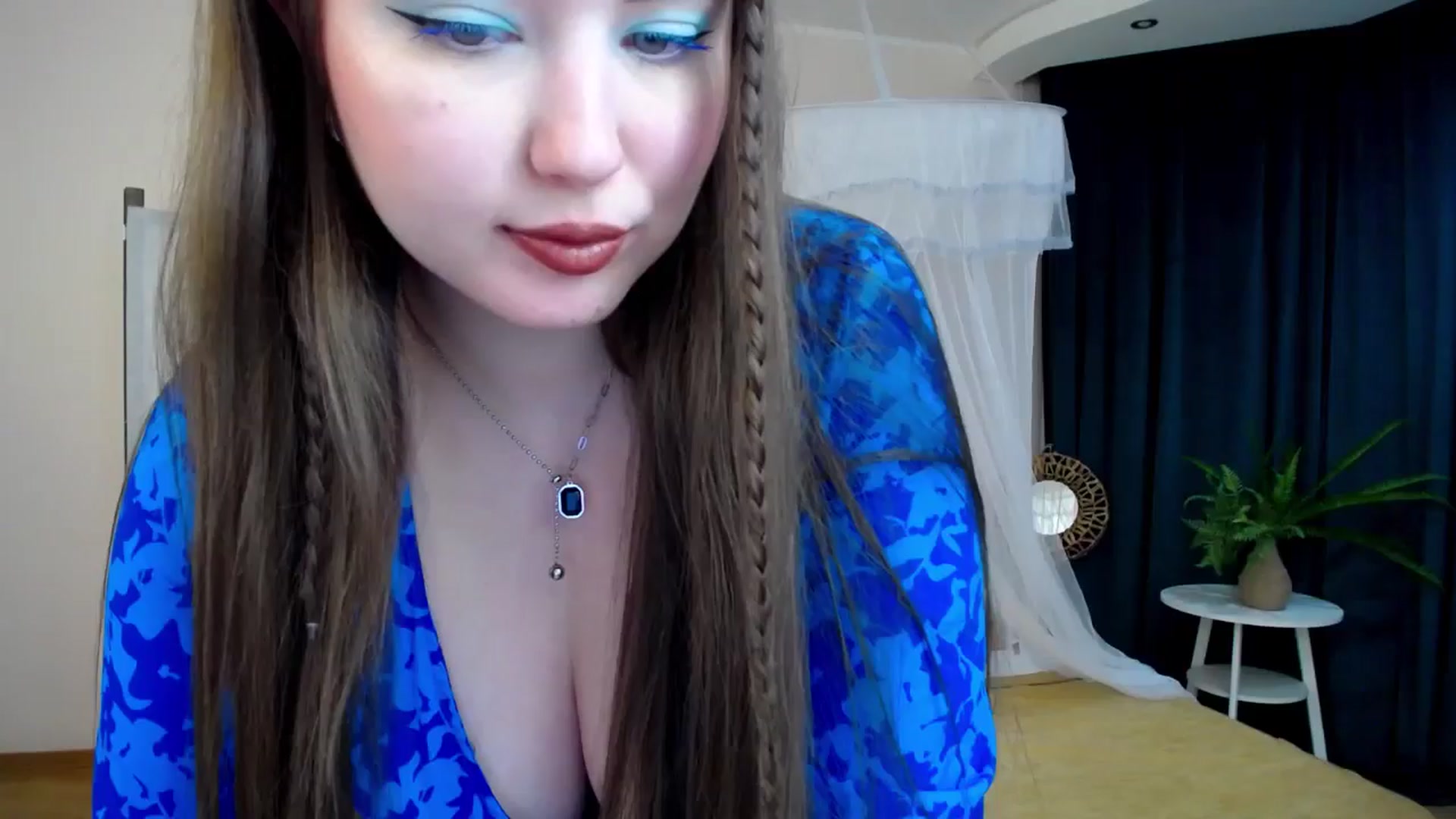Gallery image thumbnail from AdmireMyEyes's myfreecams stream on, 11/17/2024, 22:43 image 16 of 20