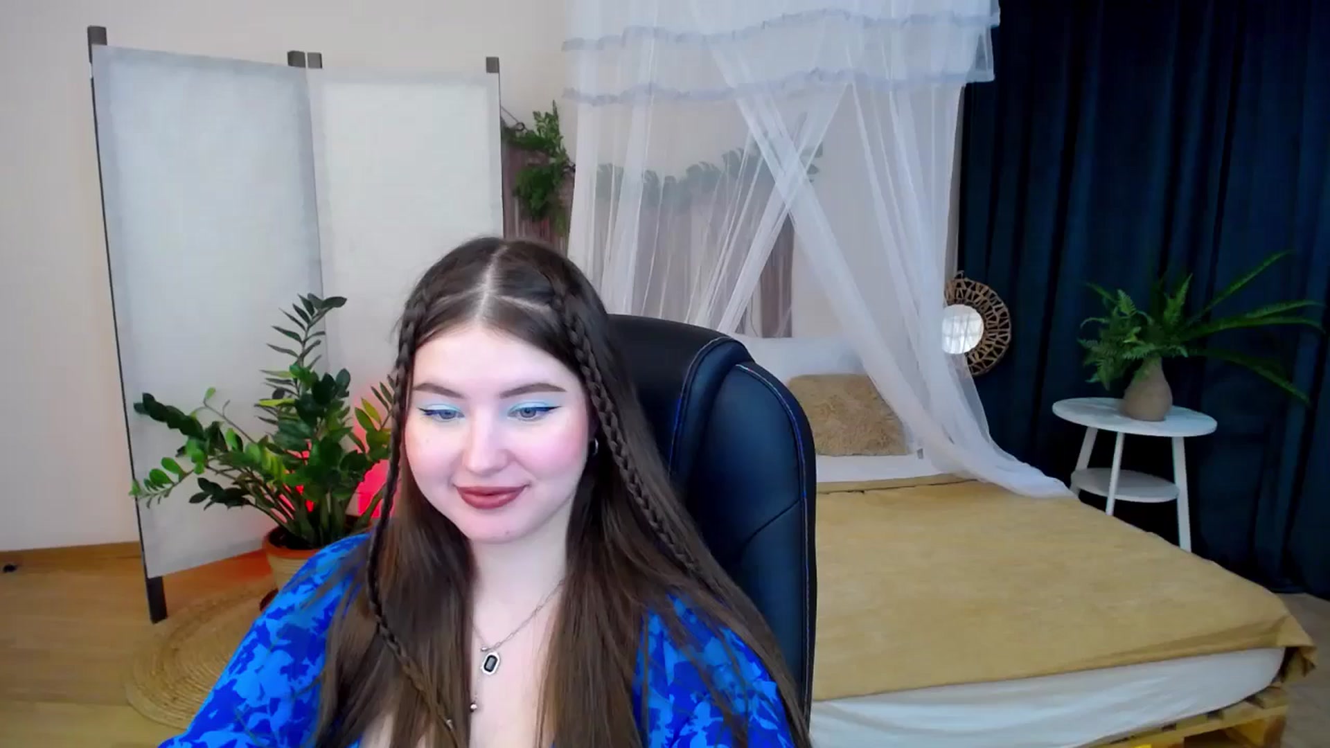 Gallery image thumbnail from AdmireMyEyes's myfreecams stream on, 11/17/2024, 22:43 image 8 of 20