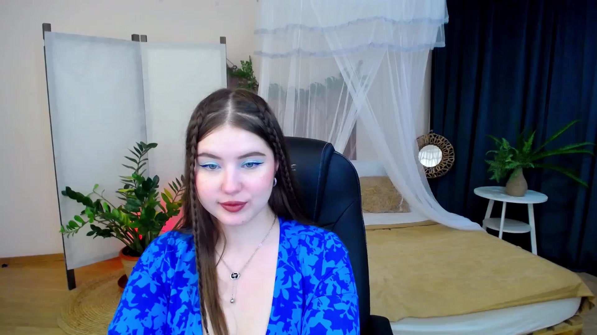 Gallery image thumbnail from AdmireMyEyes's myfreecams stream on, 11/18/2024, 02:17 image 11 of 20