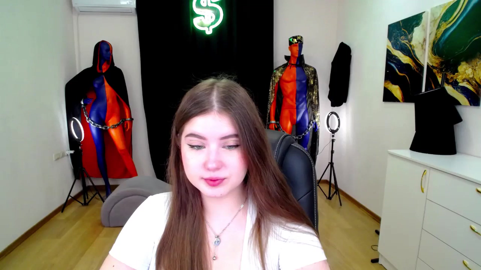 Gallery image thumbnail from AdmireMyEyes's myfreecams stream on, 11/18/2024, 19:59 image 2 of 20