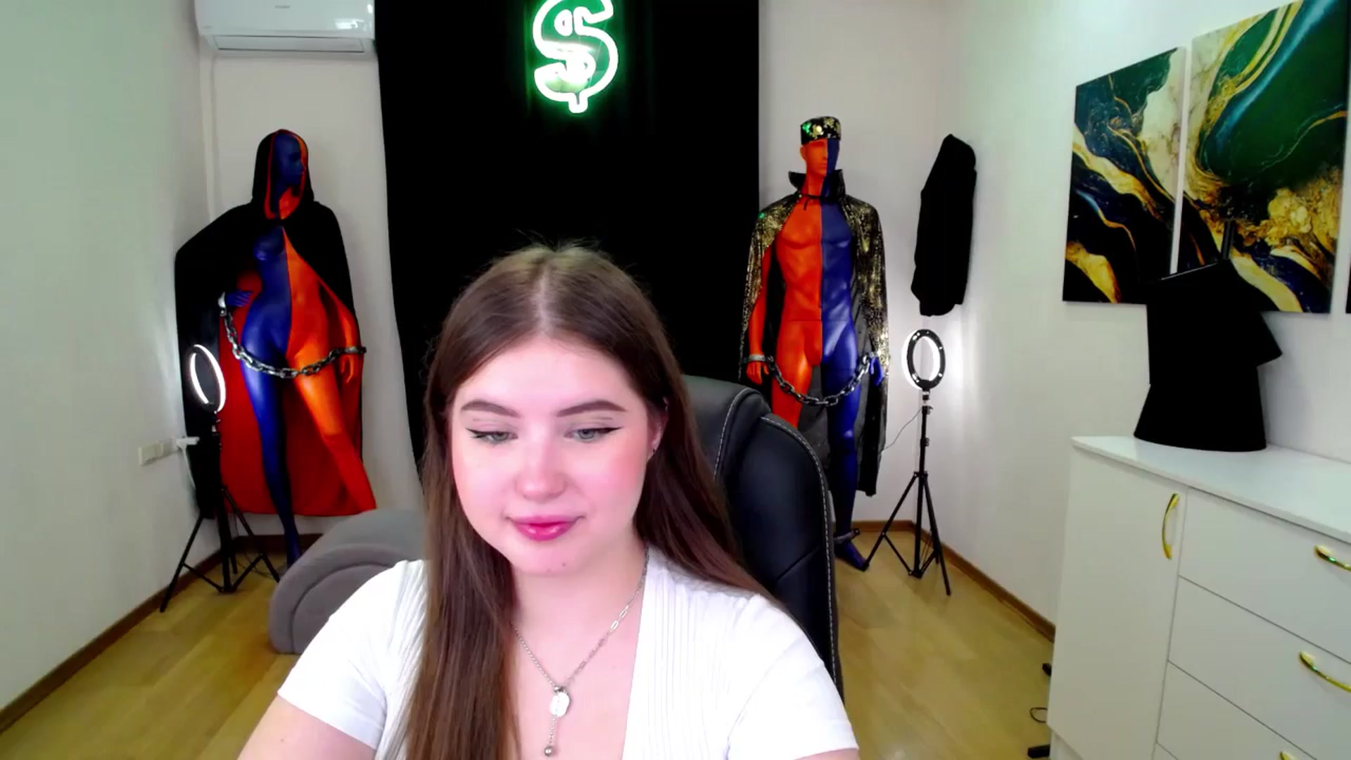Gallery image thumbnail from AdmireMyEyes's myfreecams stream on, 11/18/2024, 21:48 image 2 of 20