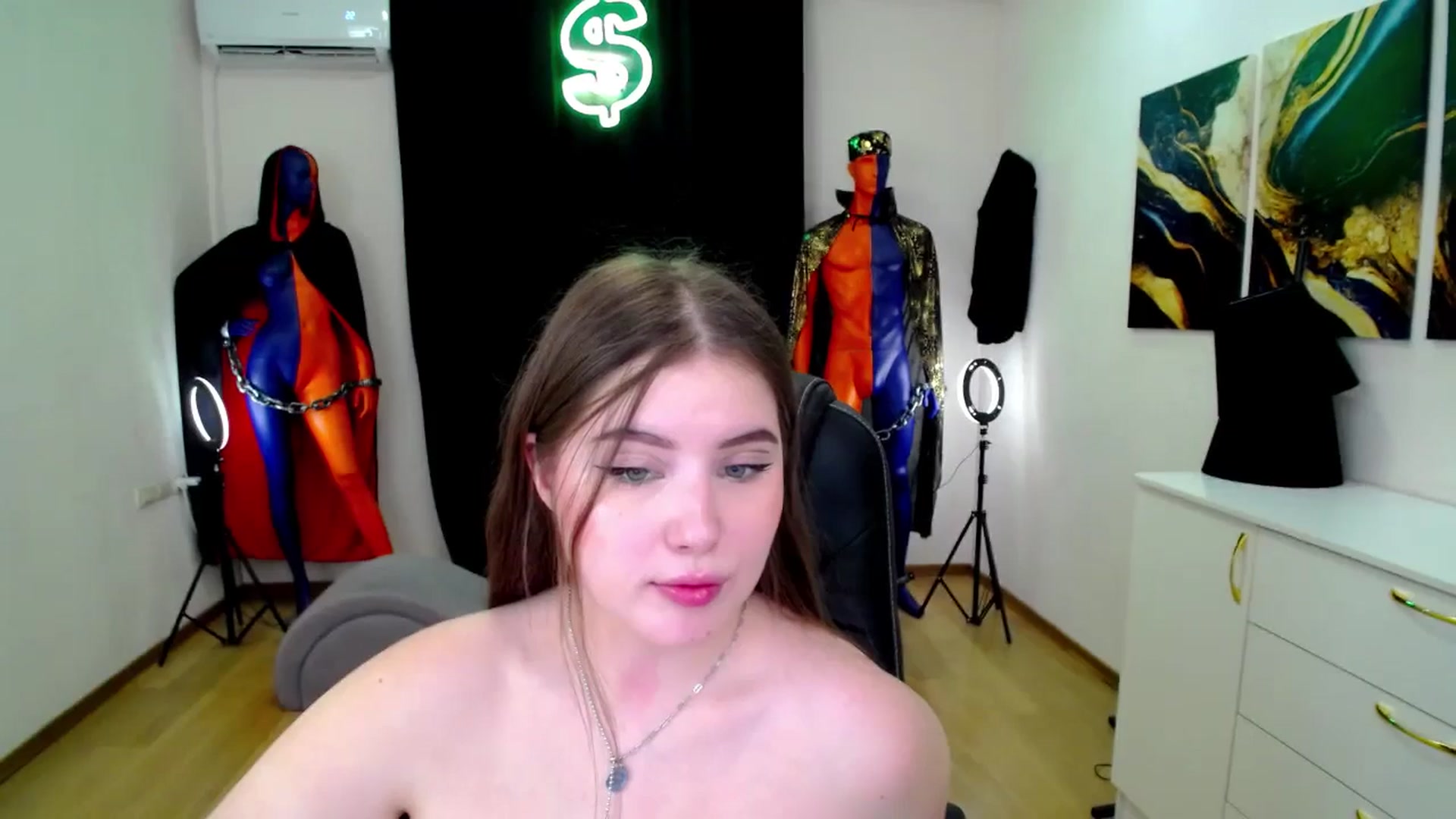 Gallery image thumbnail from AdmireMyEyes's myfreecams stream on, 11/18/2024, 21:48 image 19 of 20