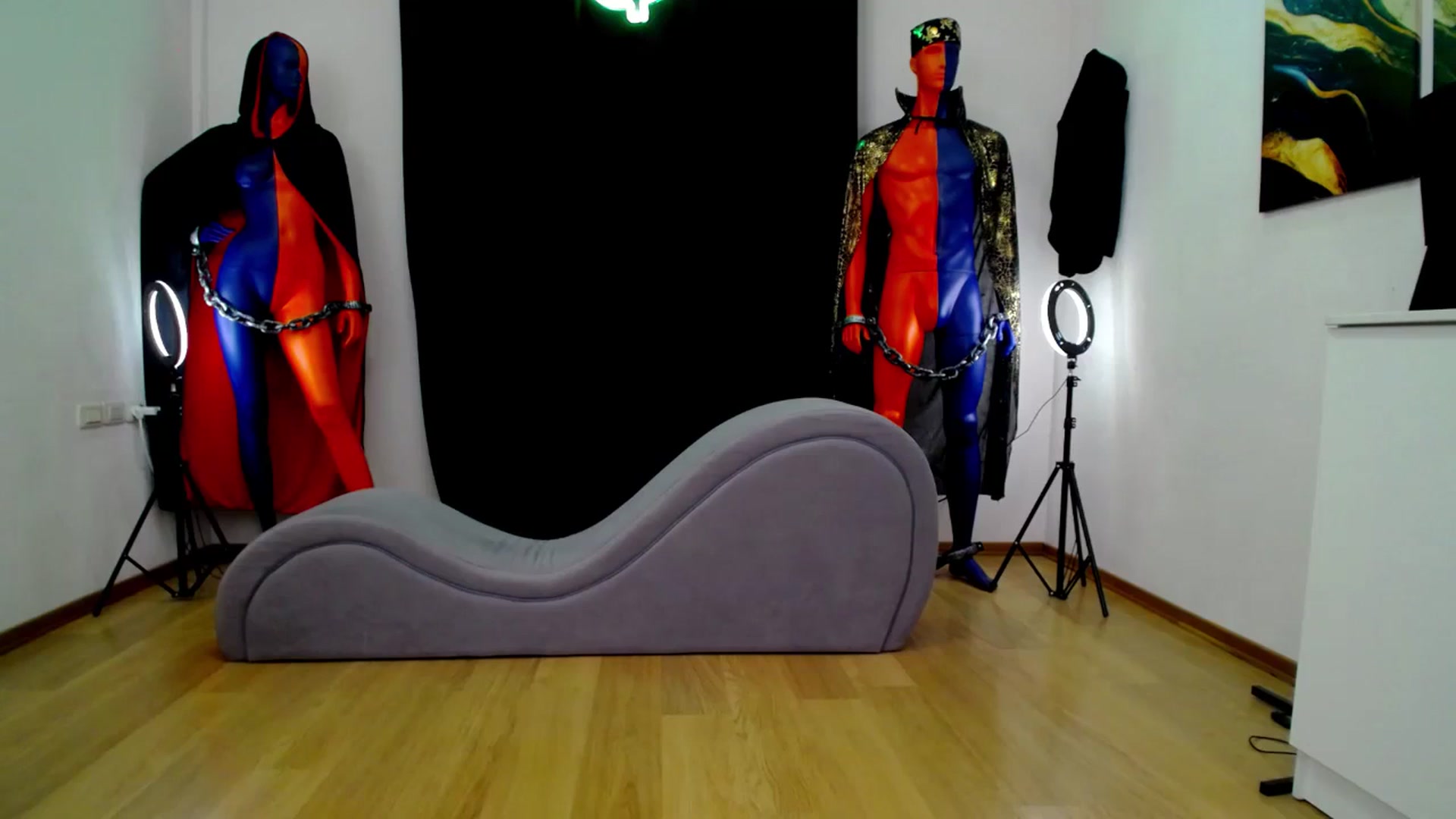 Gallery image thumbnail from AdmireMyEyes's myfreecams stream on, 11/18/2024, 21:48 image 11 of 20