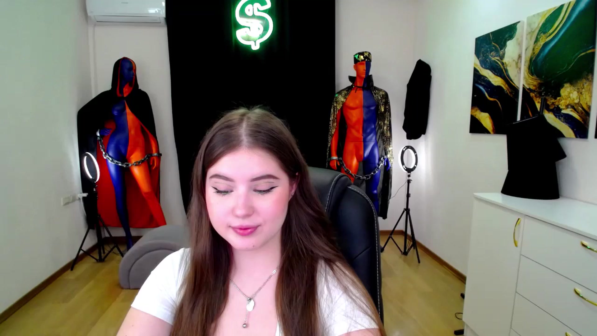 Gallery image thumbnail from AdmireMyEyes's myfreecams stream on, 11/18/2024, 21:48 image 4 of 20
