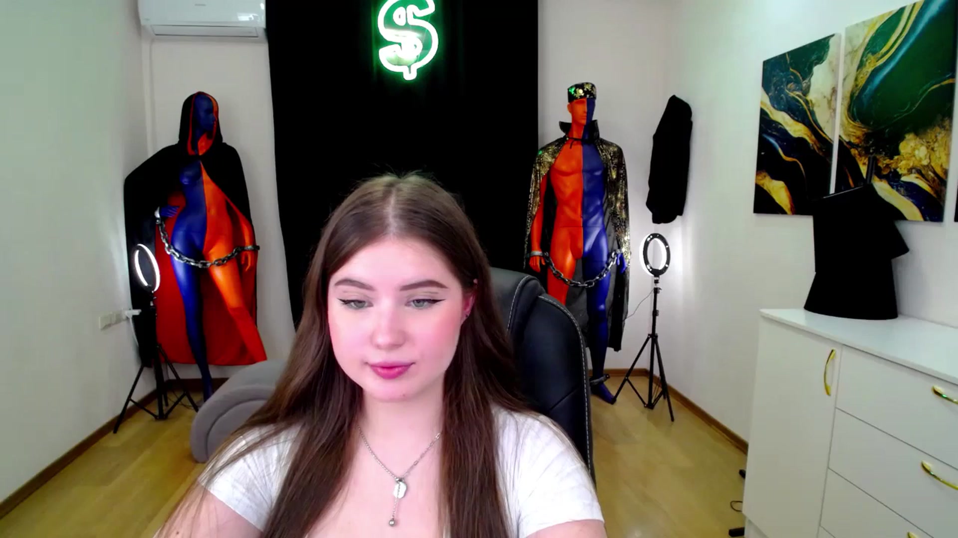 Gallery image thumbnail from AdmireMyEyes's myfreecams stream on, 11/18/2024, 21:48 image 5 of 20