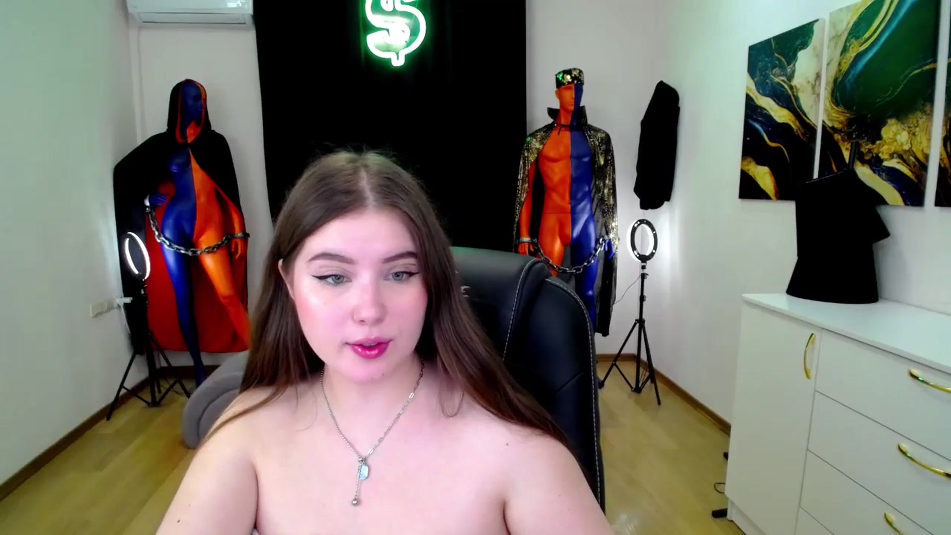 Gallery image thumbnail from AdmireMyEyes's myfreecams stream on, 11/18/2024, 22:19 image 4 of 20