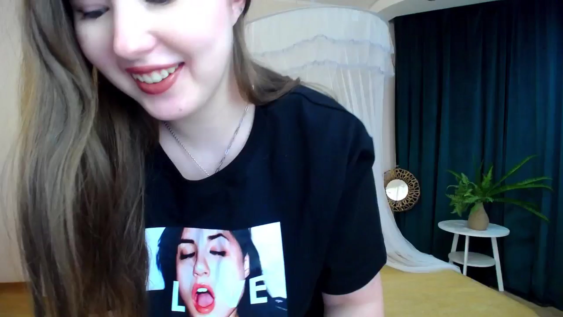 Gallery image thumbnail from AdmireMyEyes's myfreecams stream on, 11/19/2024, 23:46 image 7 of 20