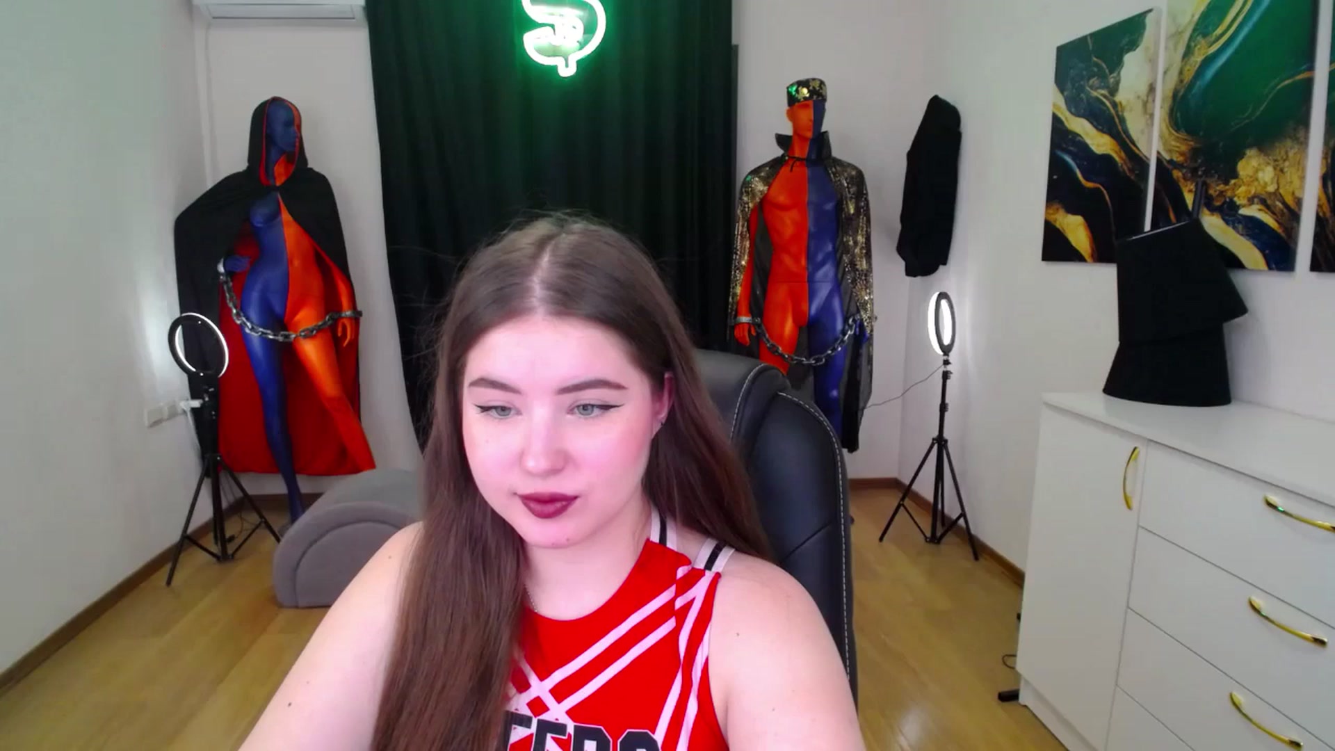 Gallery image thumbnail from AdmireMyEyes's myfreecams stream on, 11/21/2024, 07:09 image 10 of 20