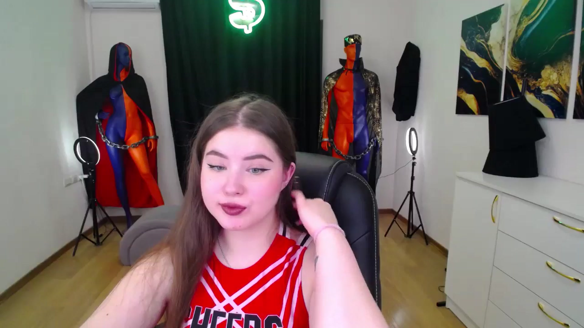Gallery image thumbnail from AdmireMyEyes's myfreecams stream on, 11/21/2024, 07:09 image 19 of 20