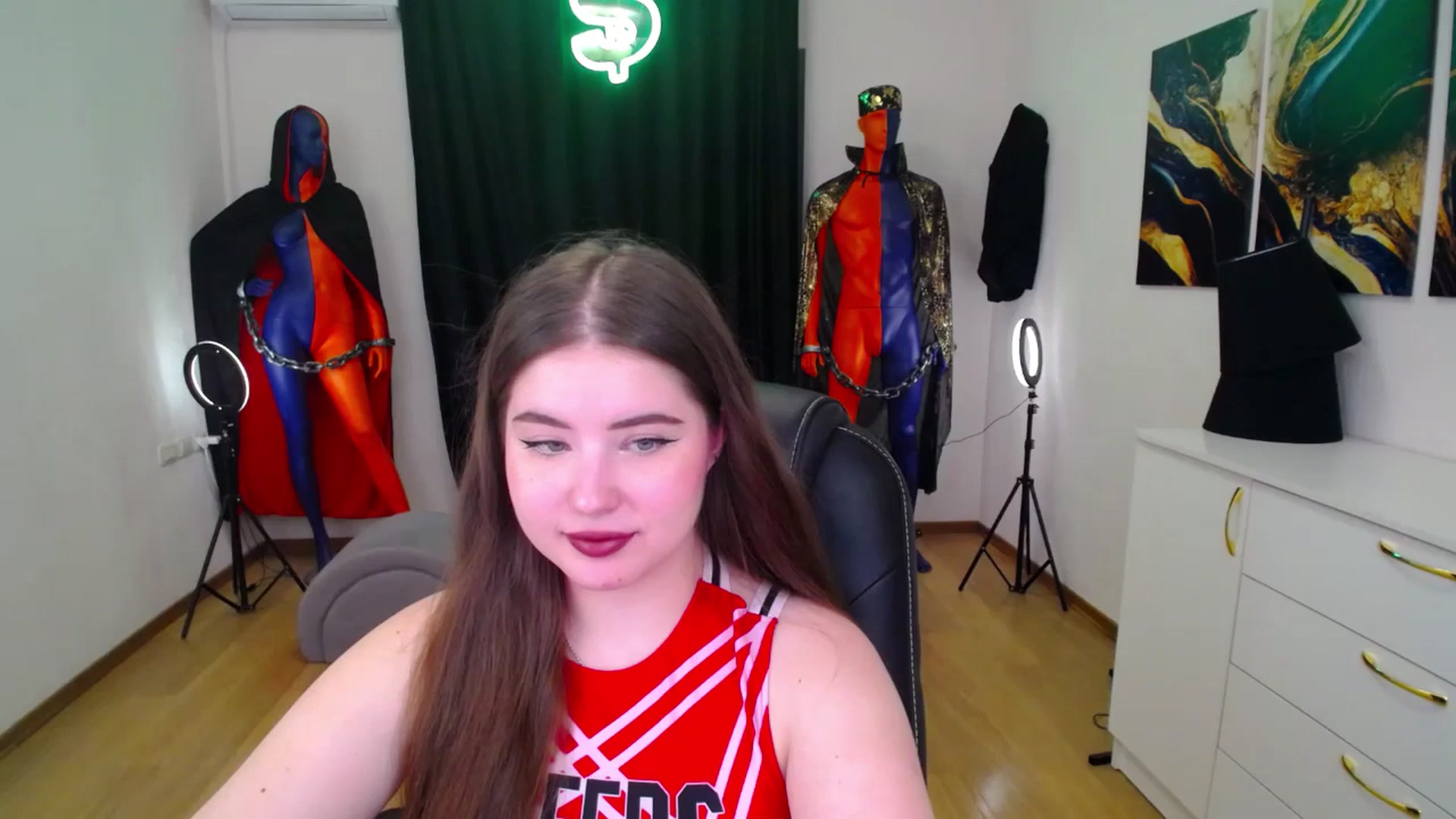 Gallery image thumbnail from AdmireMyEyes's myfreecams stream on, 11/21/2024, 07:09 image 5 of 20