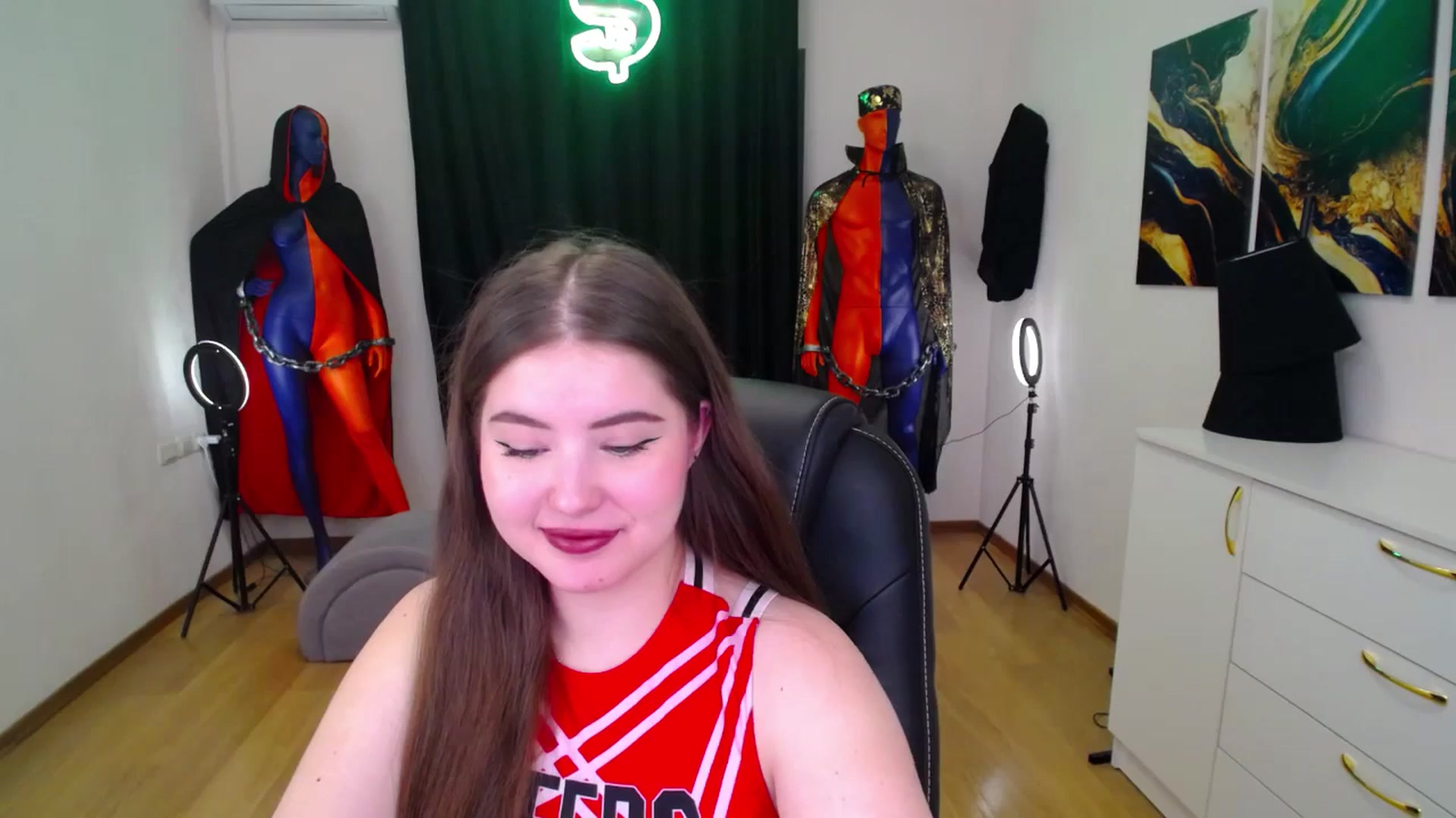 Gallery image thumbnail from AdmireMyEyes's myfreecams stream on, 11/21/2024, 07:09 image 8 of 20
