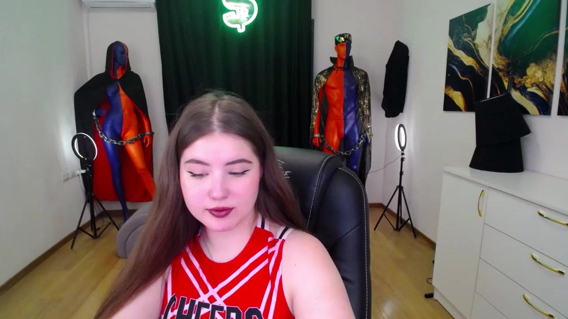 Gallery image thumbnail from AdmireMyEyes's myfreecams stream on, 11/21/2024, 07:09 image 20 of 20