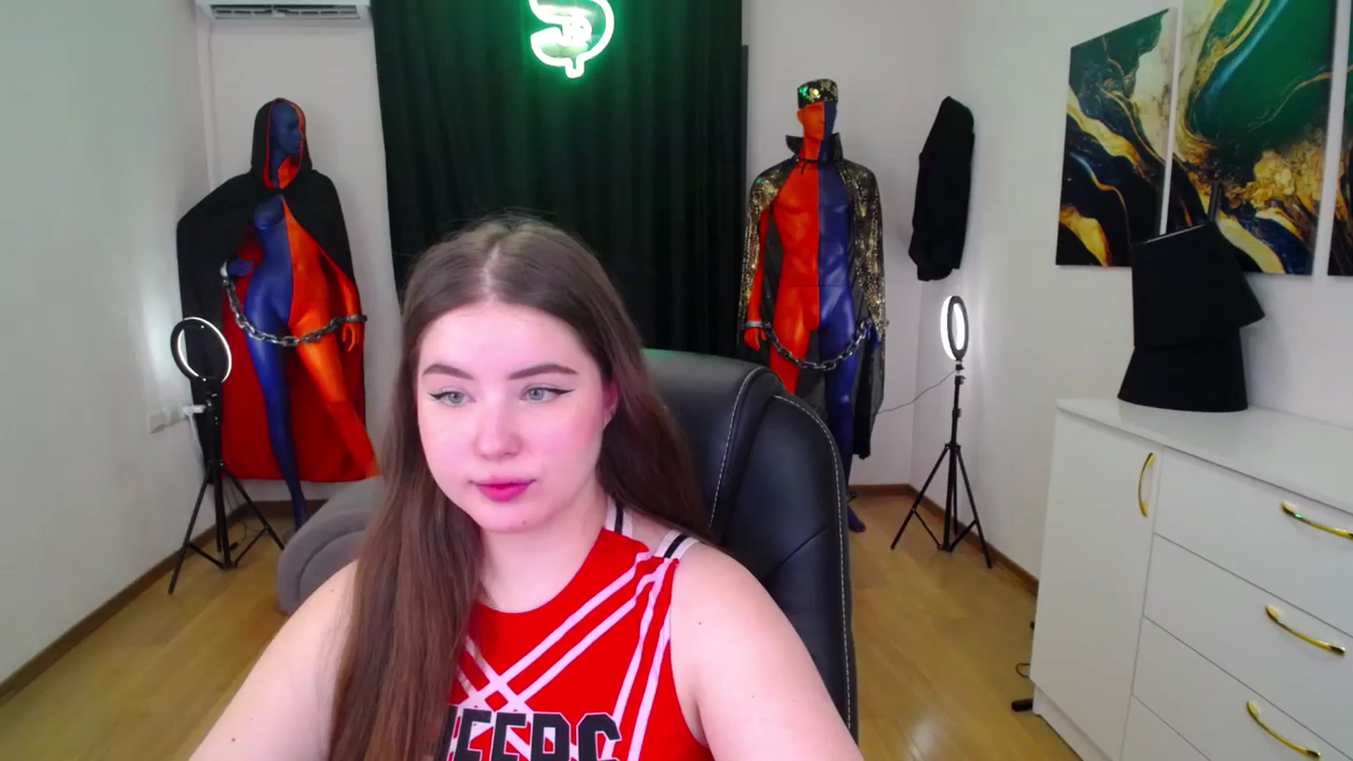 Gallery image thumbnail from AdmireMyEyes's myfreecams stream on, 11/21/2024, 07:09 image 2 of 20