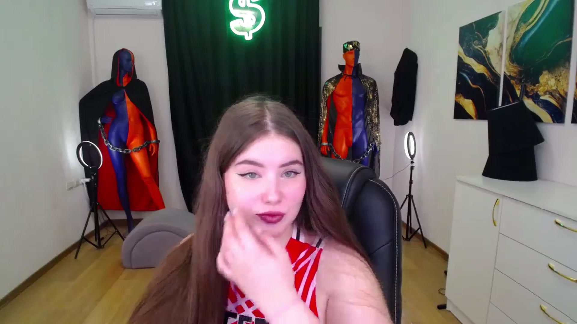 Gallery image thumbnail from AdmireMyEyes's myfreecams stream on, 11/21/2024, 07:44 image 9 of 20