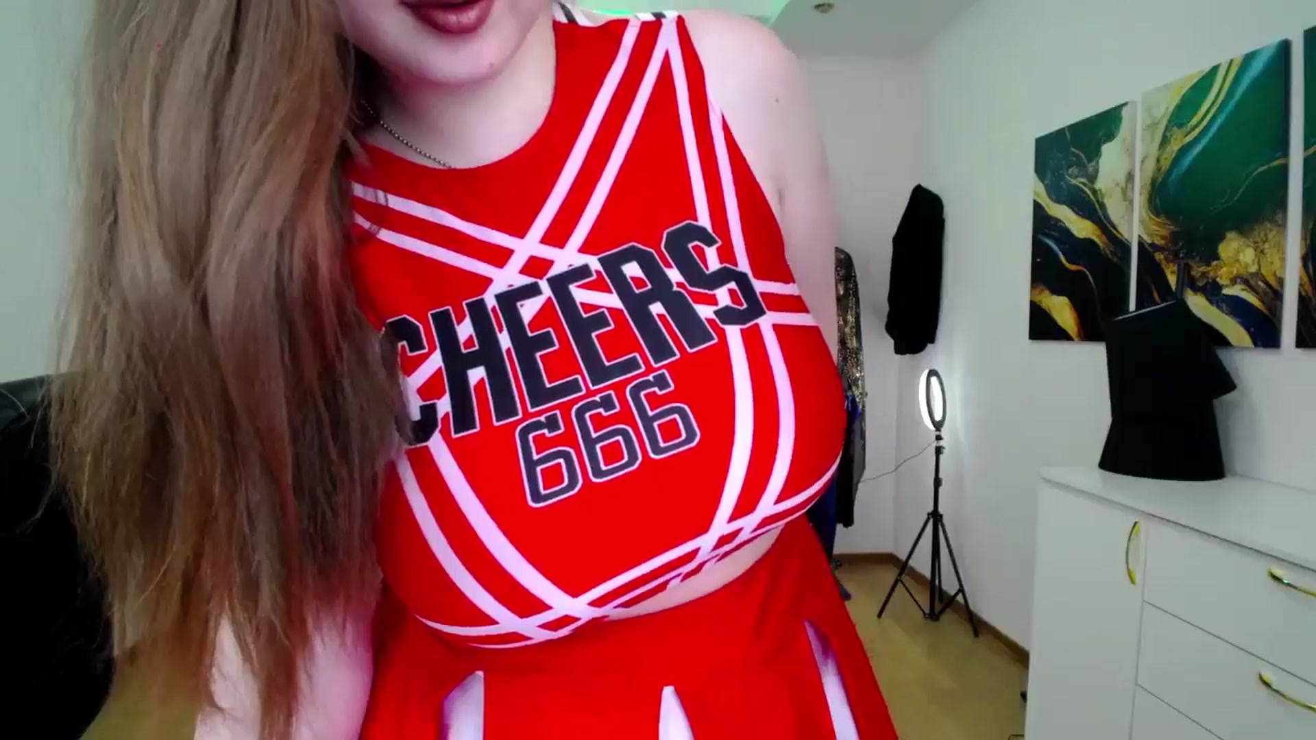 Gallery image thumbnail from AdmireMyEyes's myfreecams stream on, 11/21/2024, 07:44 image 17 of 20