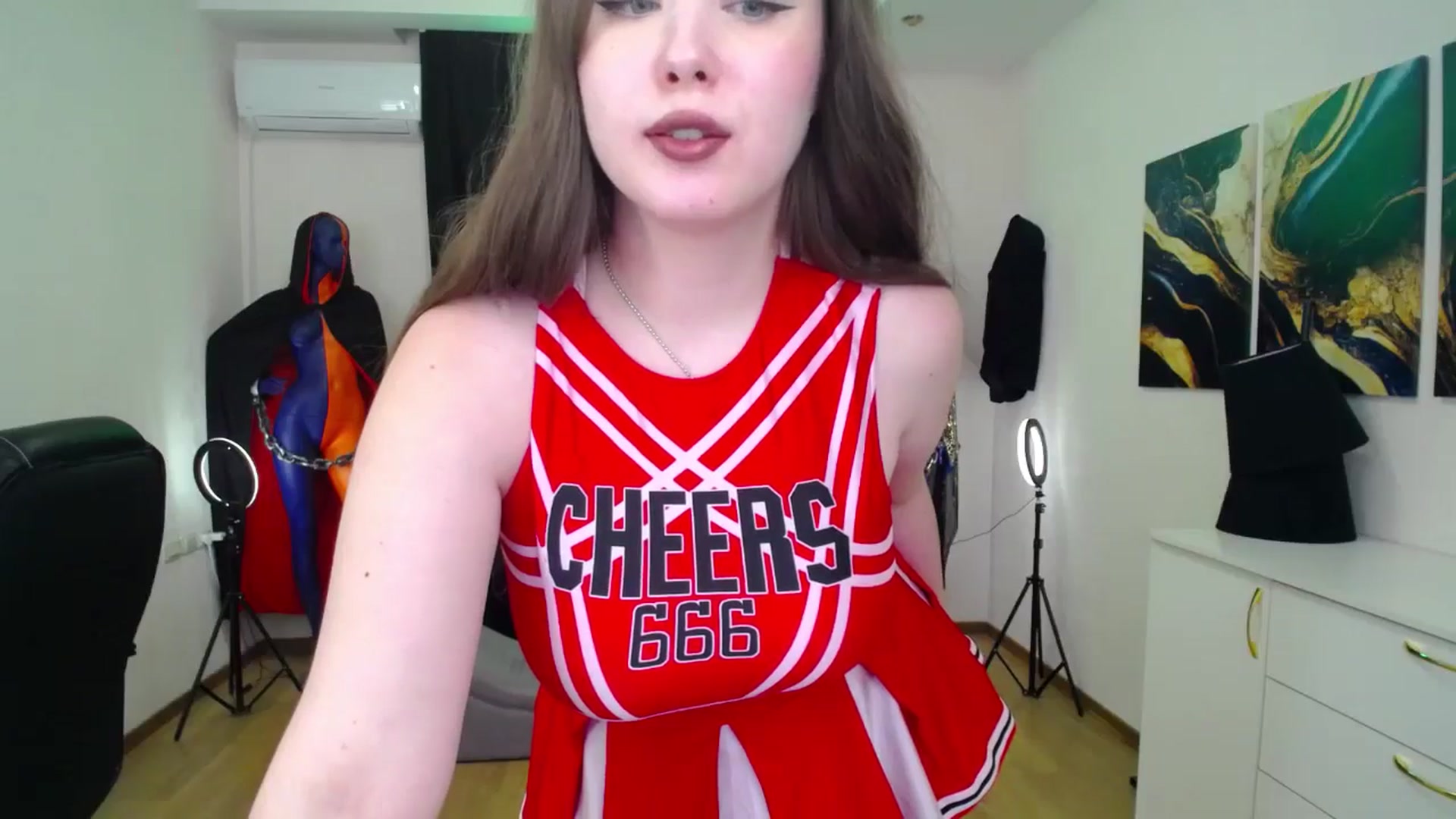 Gallery image thumbnail from AdmireMyEyes's myfreecams stream on, 11/21/2024, 07:44 image 13 of 20