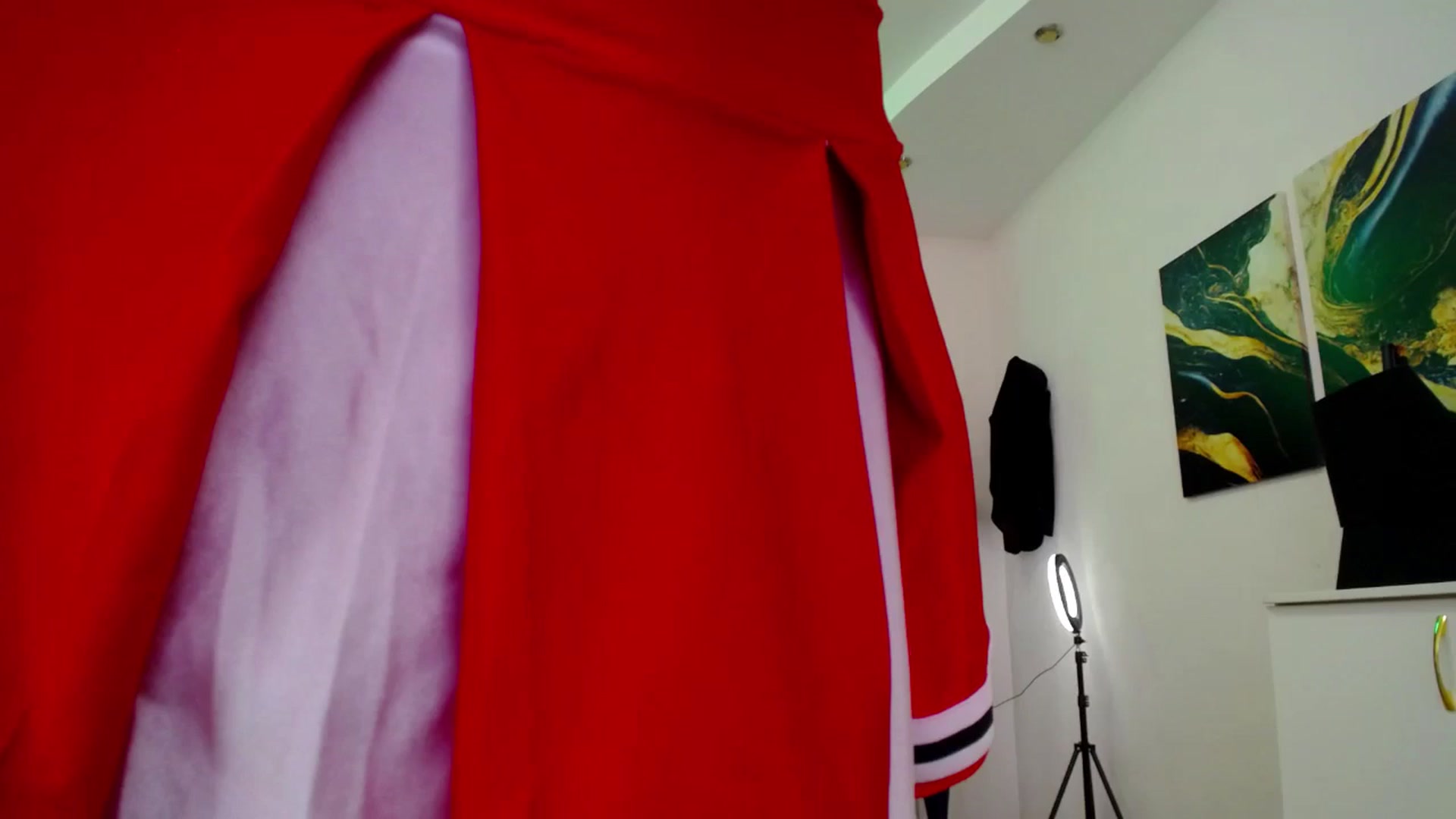 Gallery image thumbnail from AdmireMyEyes's myfreecams stream on, 11/21/2024, 07:44 image 12 of 20