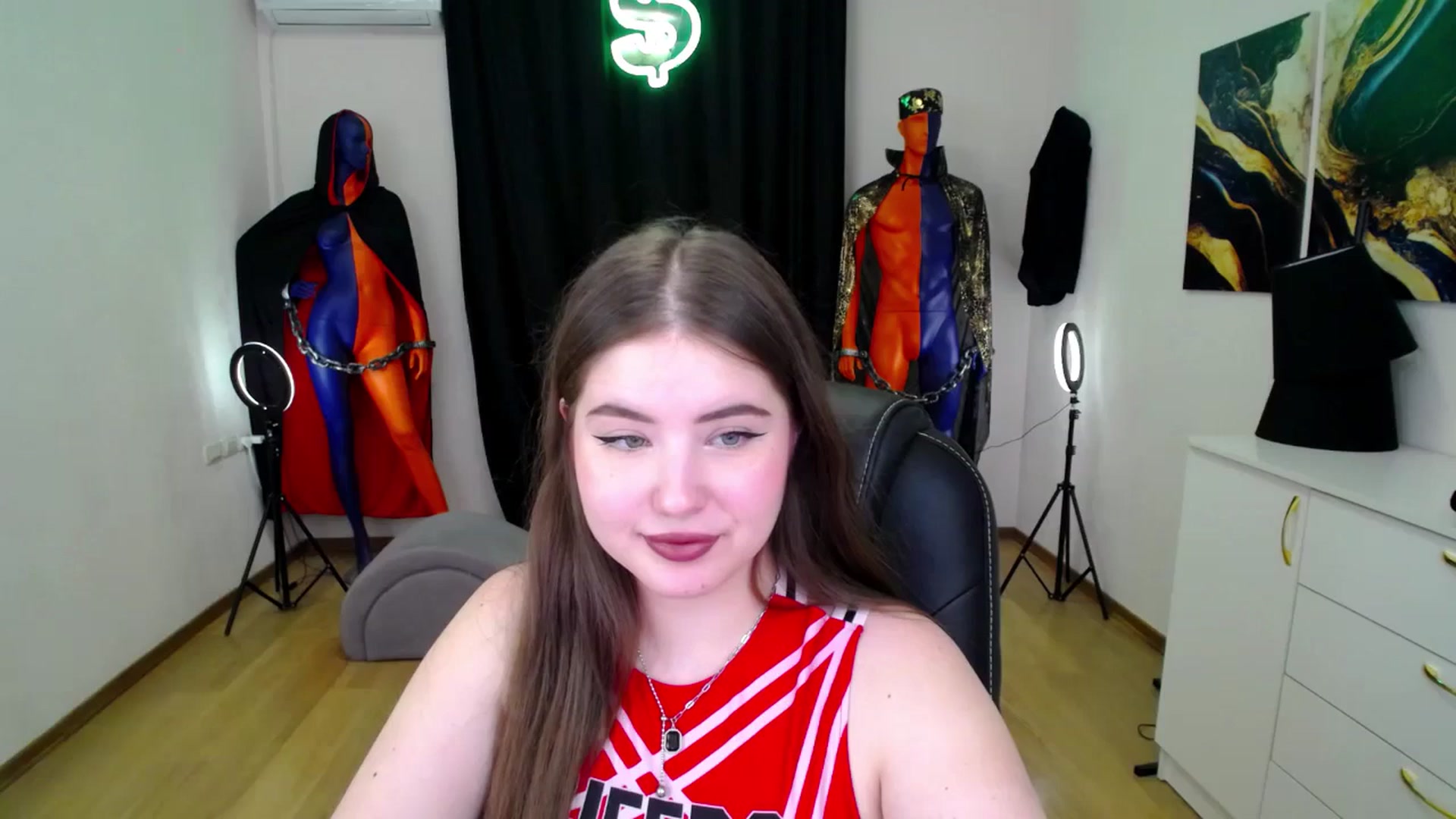 Gallery image thumbnail from AdmireMyEyes's myfreecams stream on, 11/21/2024, 08:37 image 4 of 20