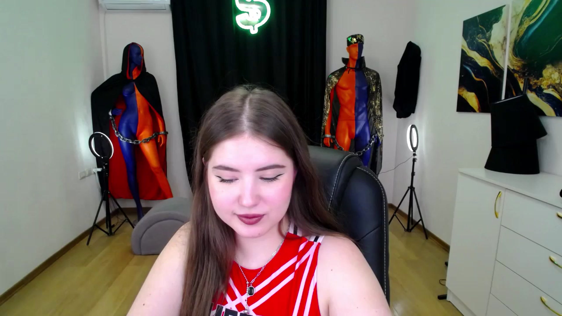 Gallery image thumbnail from AdmireMyEyes's myfreecams stream on, 11/21/2024, 08:37 image 11 of 20