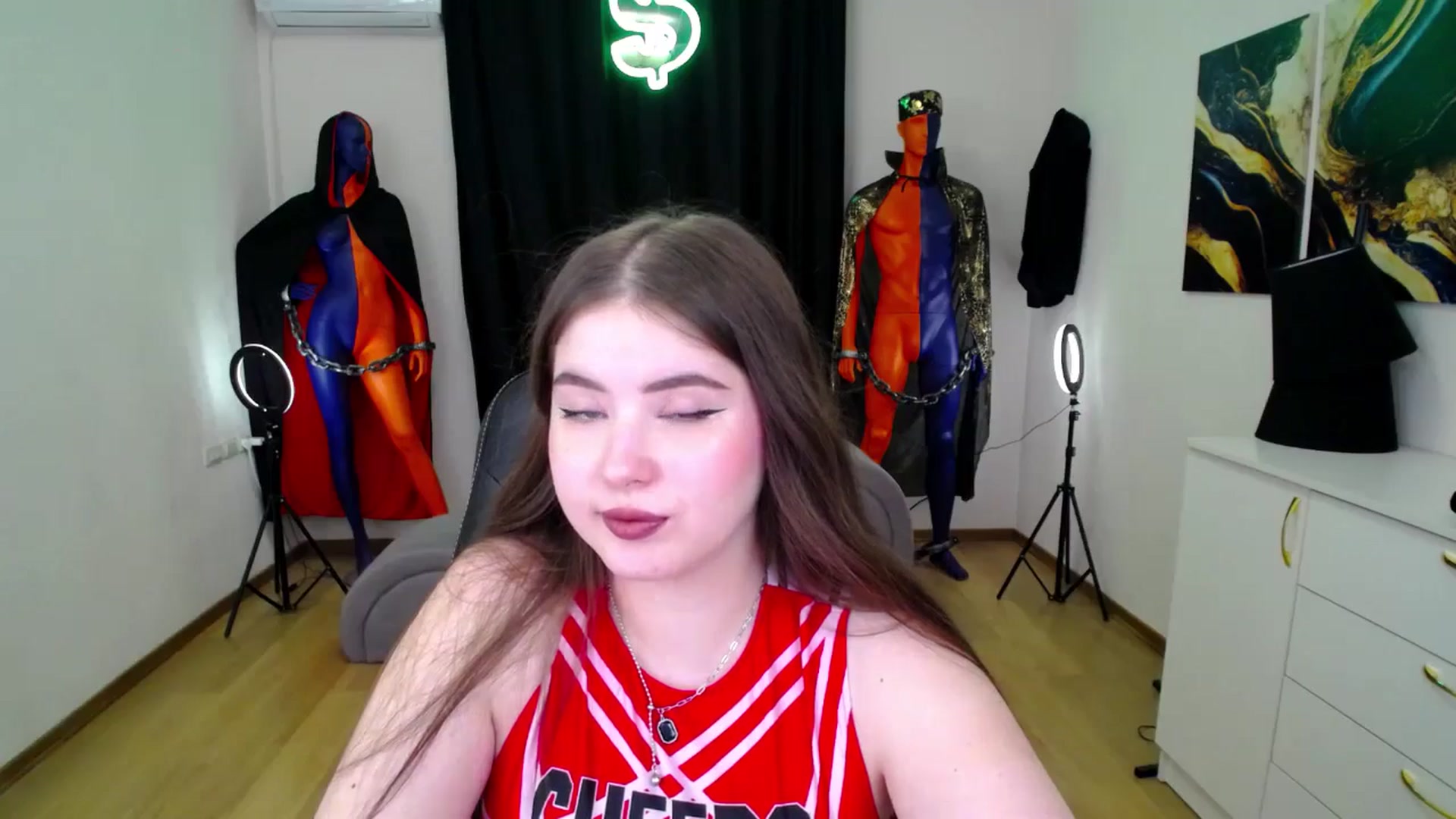 Gallery image thumbnail from AdmireMyEyes's myfreecams stream on, 11/21/2024, 08:37 image 17 of 20