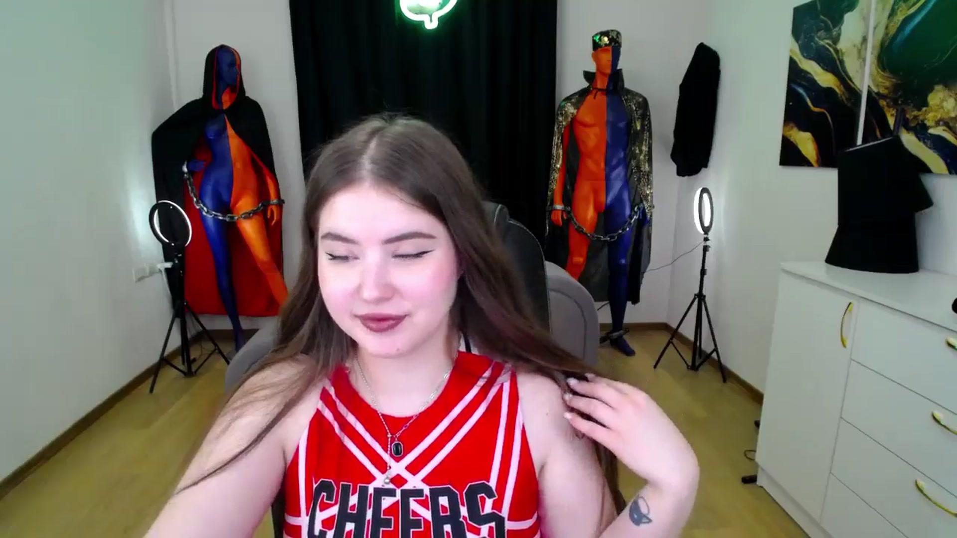 Gallery image thumbnail from AdmireMyEyes's myfreecams stream on, 11/21/2024, 08:37 image 15 of 20