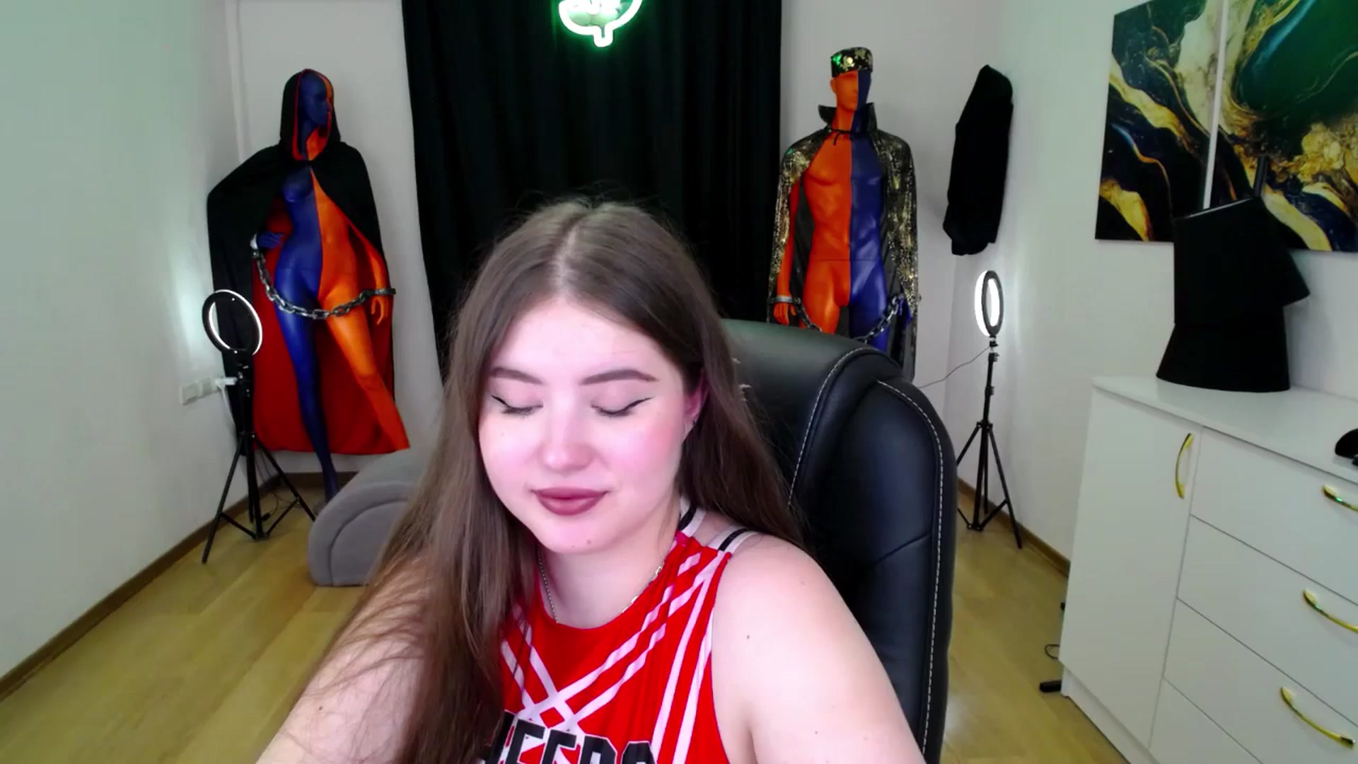 Gallery image thumbnail from AdmireMyEyes's myfreecams stream on, 11/21/2024, 09:47 image 3 of 20