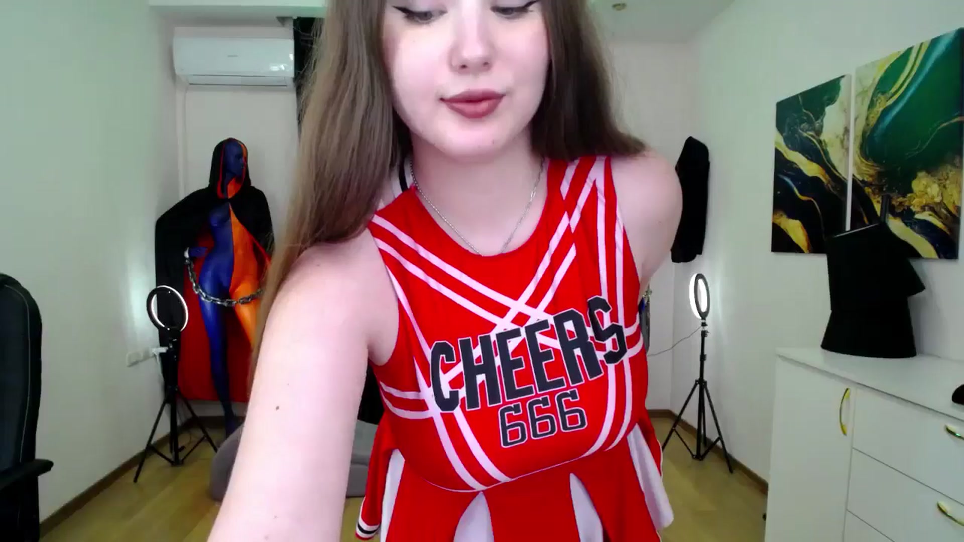Gallery image thumbnail from AdmireMyEyes's myfreecams stream on, 11/21/2024, 09:47 image 15 of 20