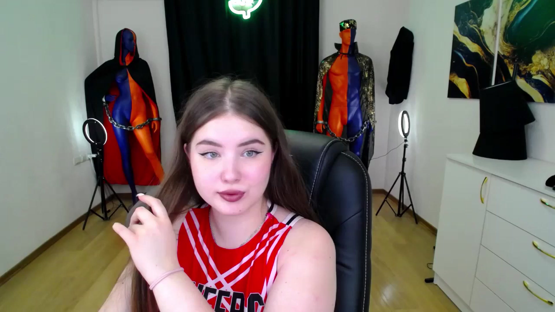 Gallery image thumbnail from AdmireMyEyes's myfreecams stream on, 11/21/2024, 09:47 image 6 of 20