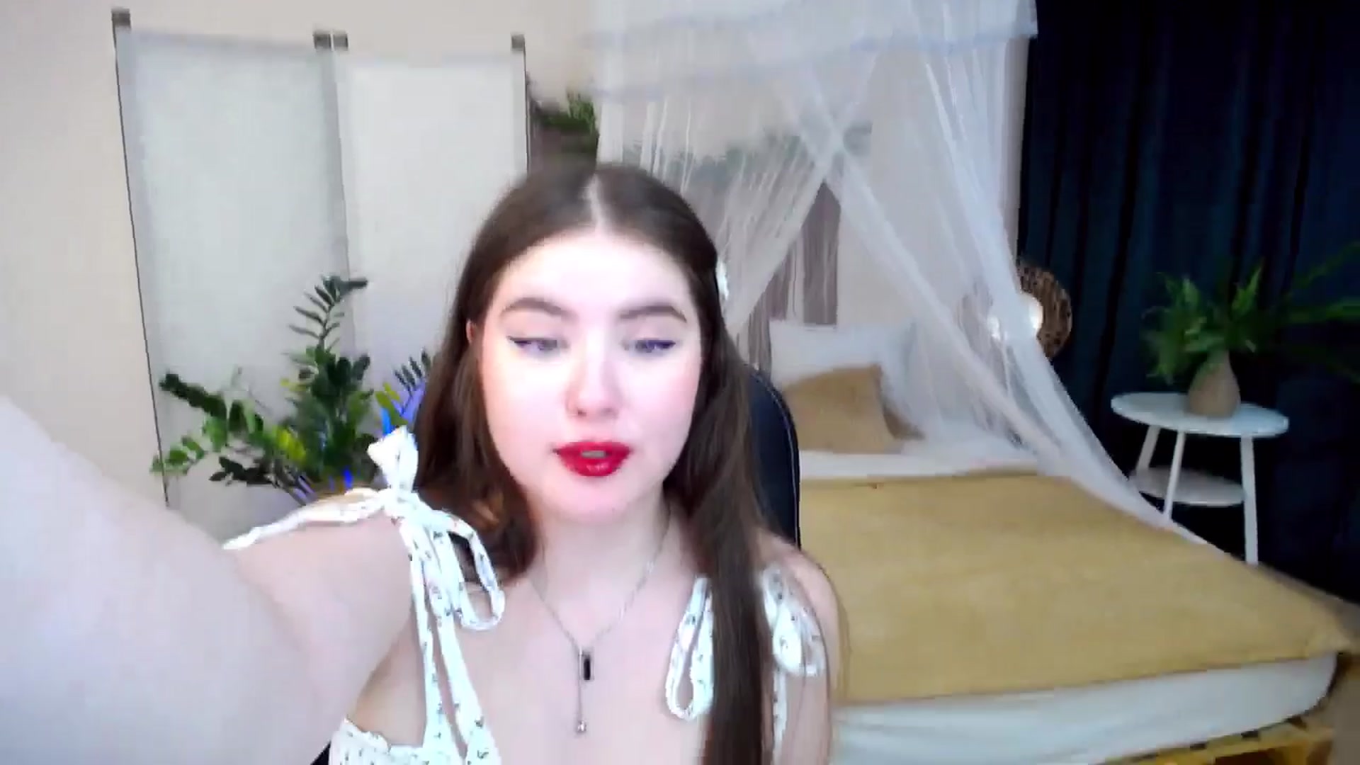 Gallery image thumbnail from AdmireMyEyes's myfreecams stream on, 11/22/2024, 07:31 image 10 of 20
